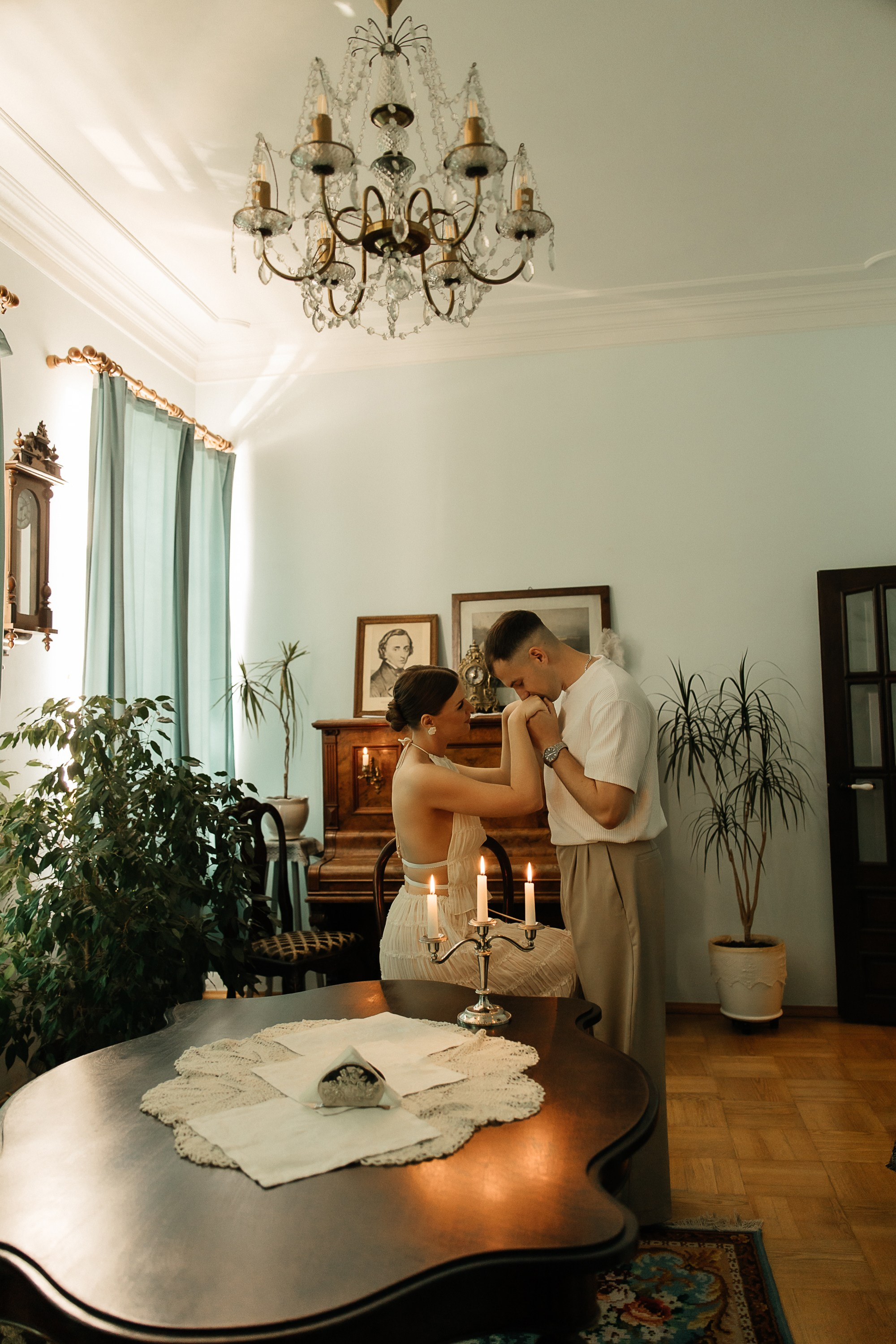 Свадьба в ретро-квартире. Свадебный и семейный фотограф Виолетта Сидельникова. Краснодар, Россия, Беларусь, Европа