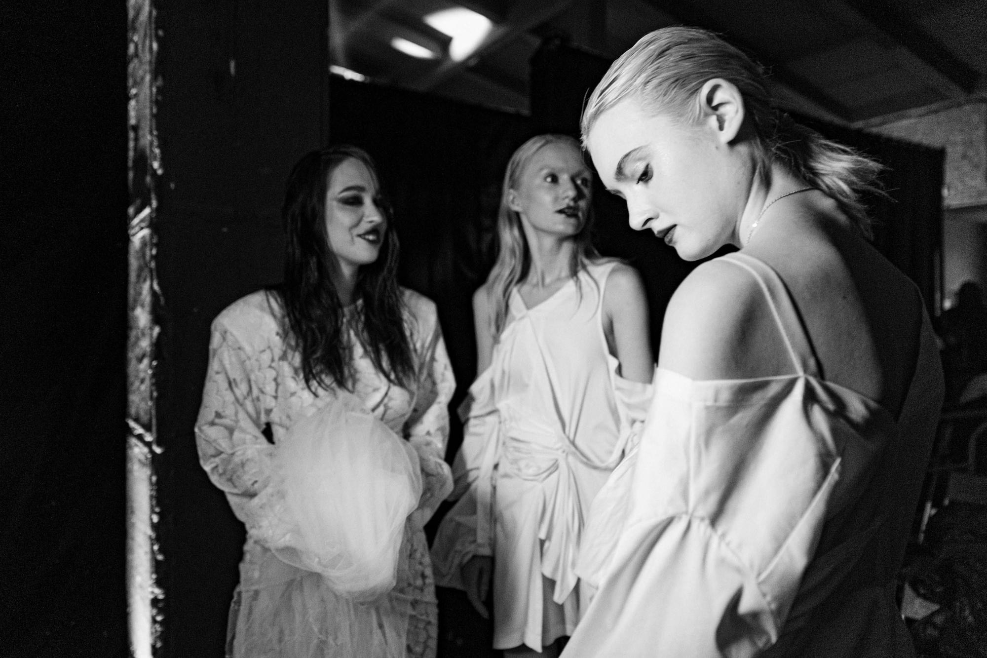 AUXI FASHION SHOW 2024. Backstage. Свадебный фотограф в Санкт‑Петербурге Елена Пчельникова