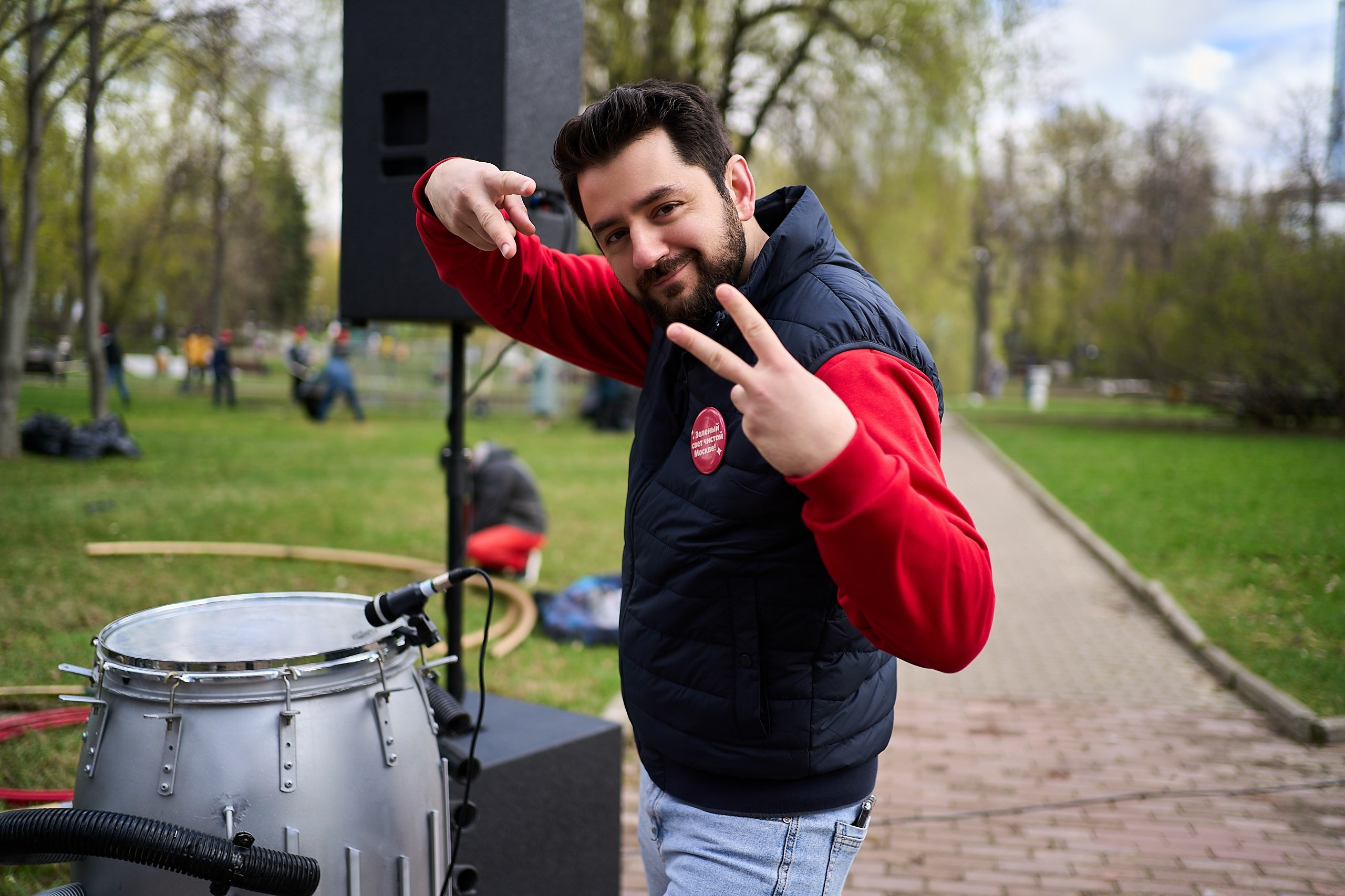 Субботник у Управления делами Мэра и Правительства Москвы. Фотограф и Видеограф в Москве. Олег Корушев