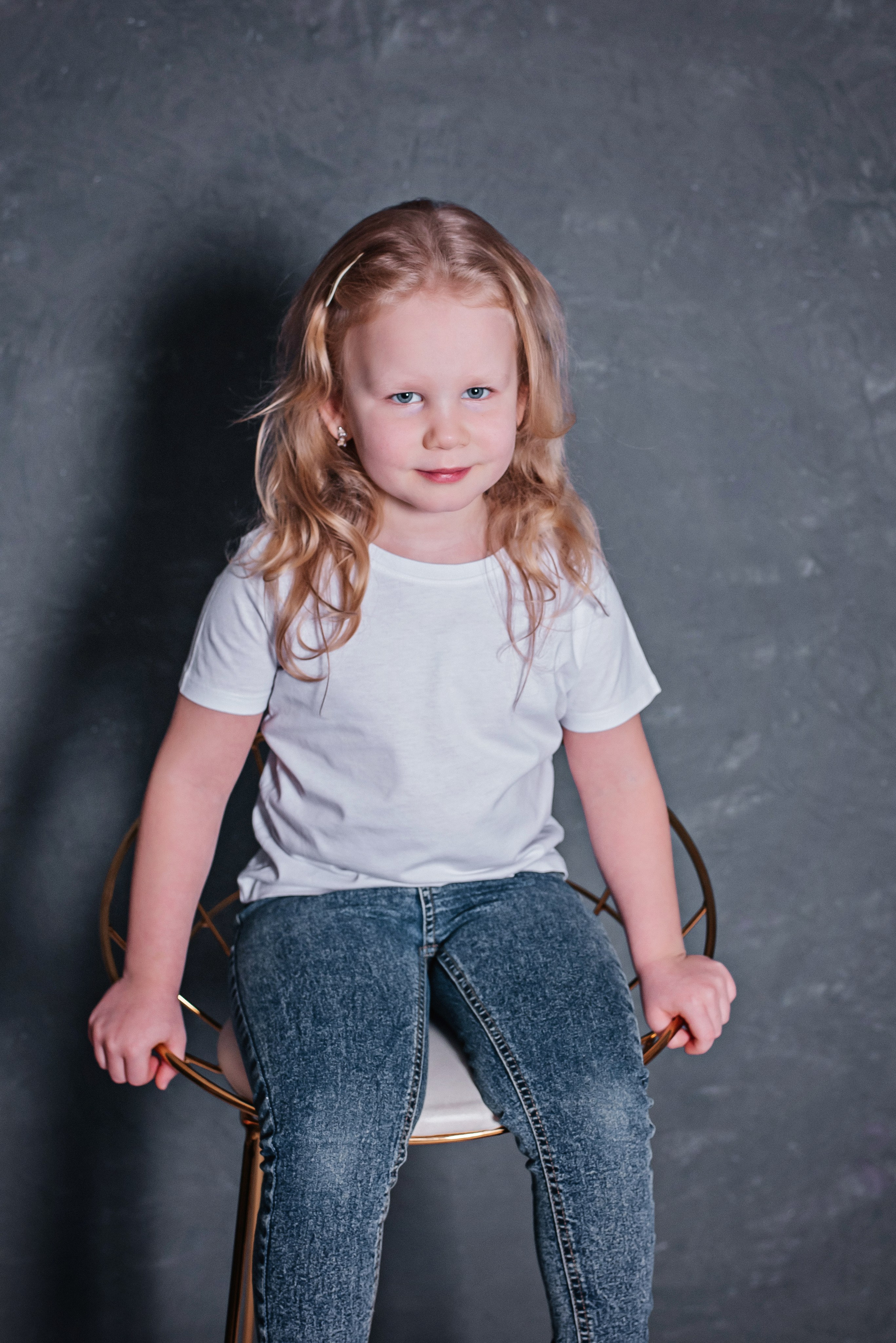 Виктория в студии. Детский и семейный фотограф выпускной альбом Приморско-Ахтарск