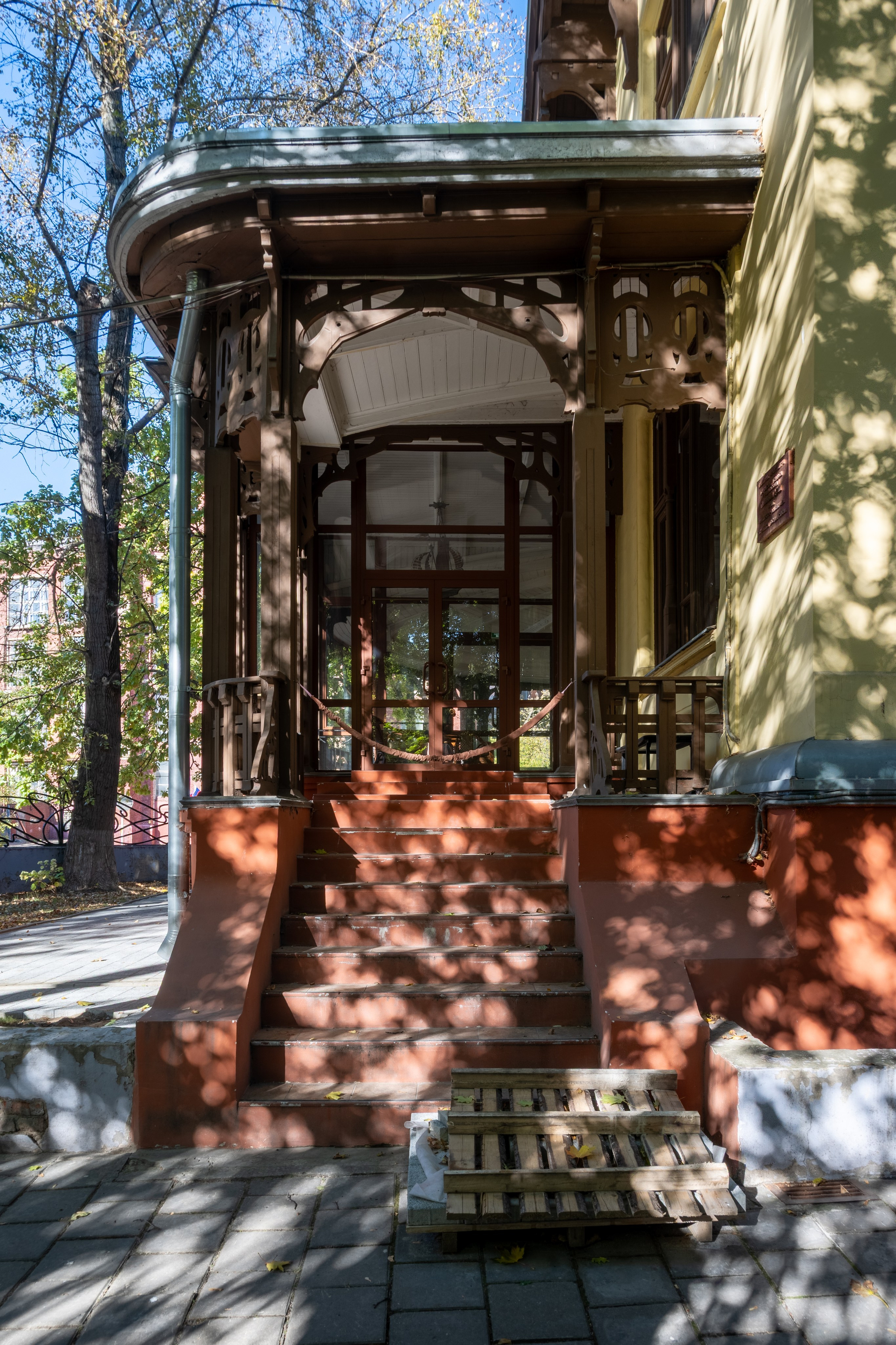 Особняк Носова. Ожерельев Лев