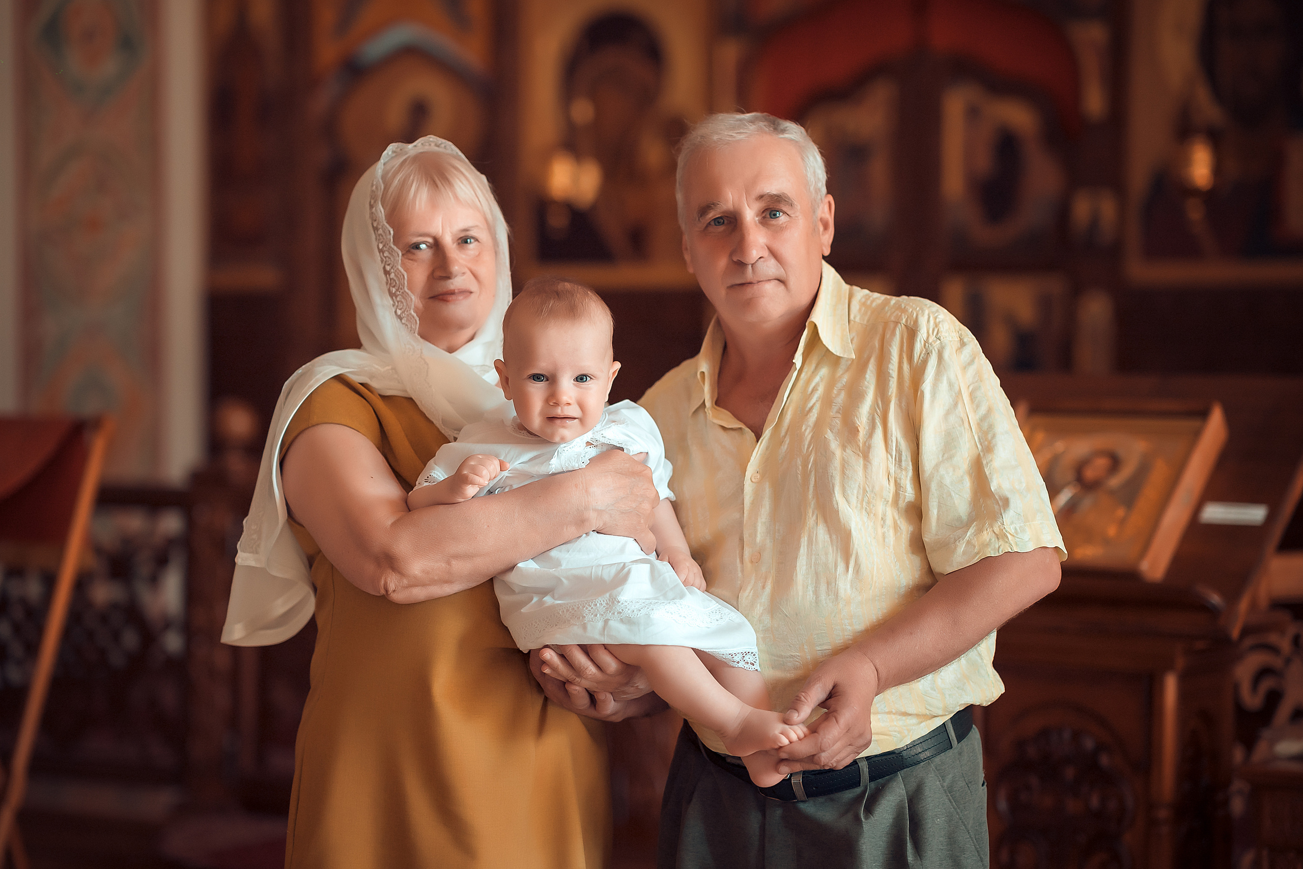 Крещение малыша. Фотограф на Крещение и Венчание в Красноярске Рамазанова Юлия
