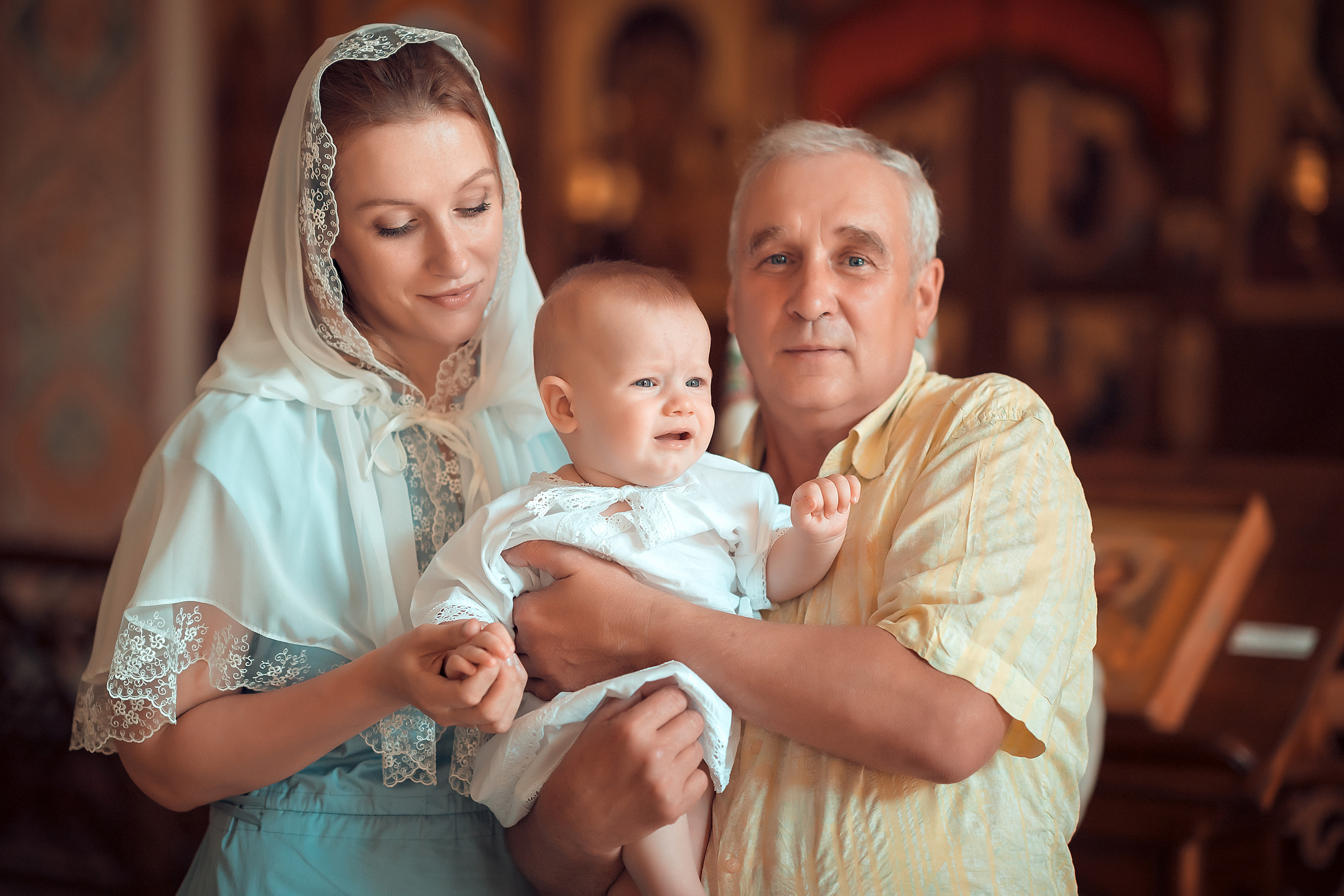 Крещение малыша. Фотограф на Крещение и Венчание в Красноярске Рамазанова Юлия