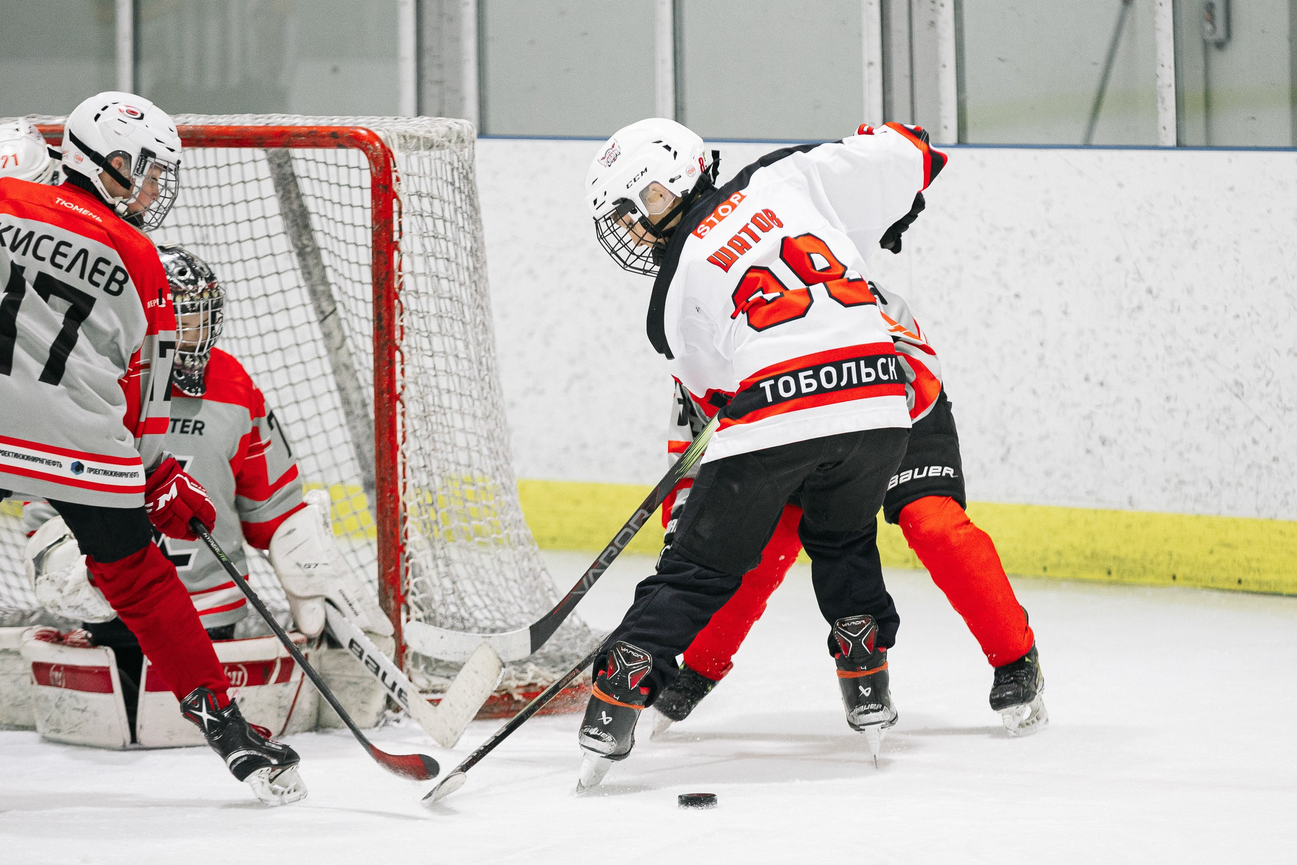 Первенство Тюмени по хоккею. MIG — студия спортивной фотографии Михаила Голянского