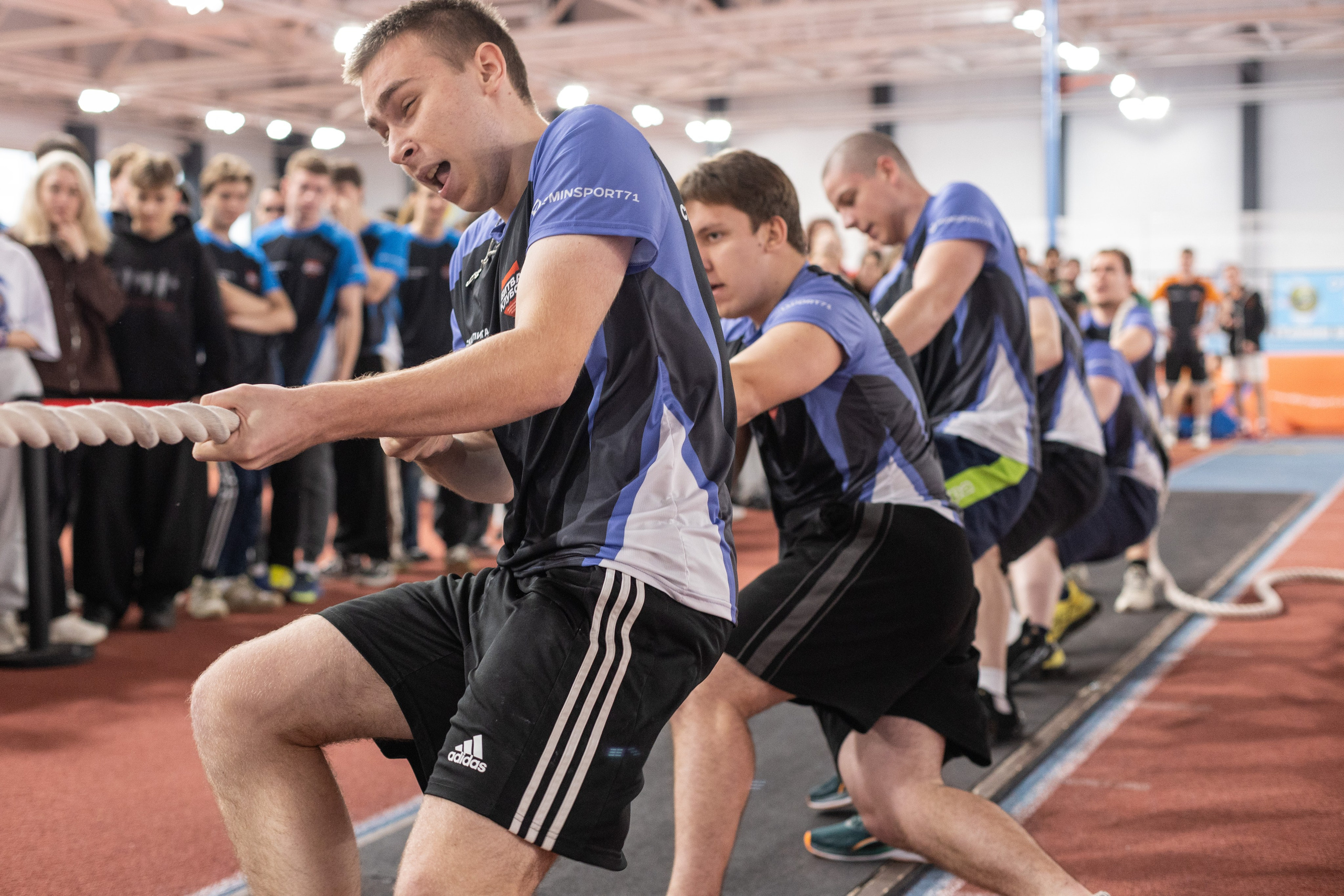 Спортивный репортаж в Туле: перетягивание канатов для Минспорта