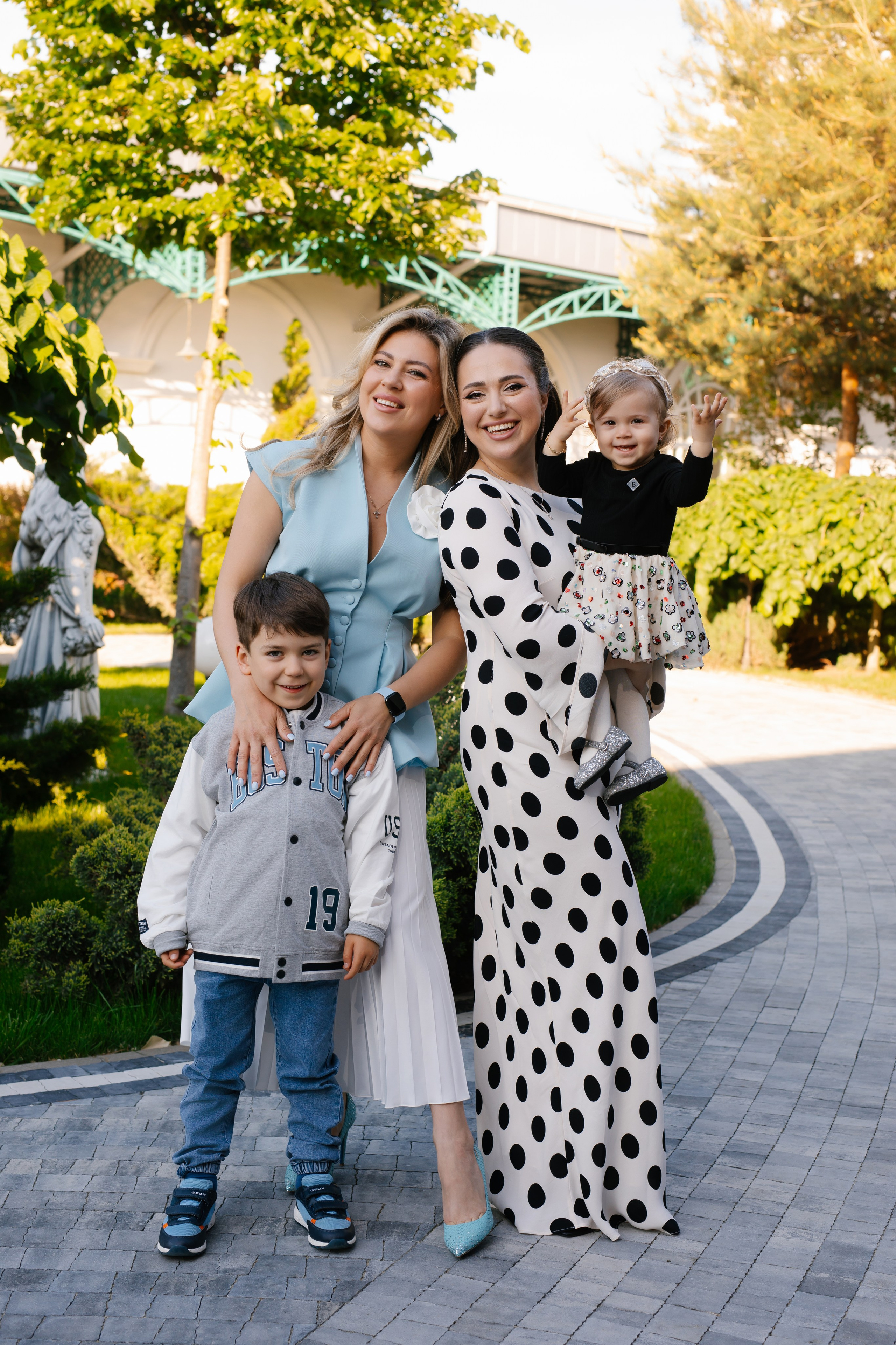 День рождения Роксаны, ресторан Лев Голицын