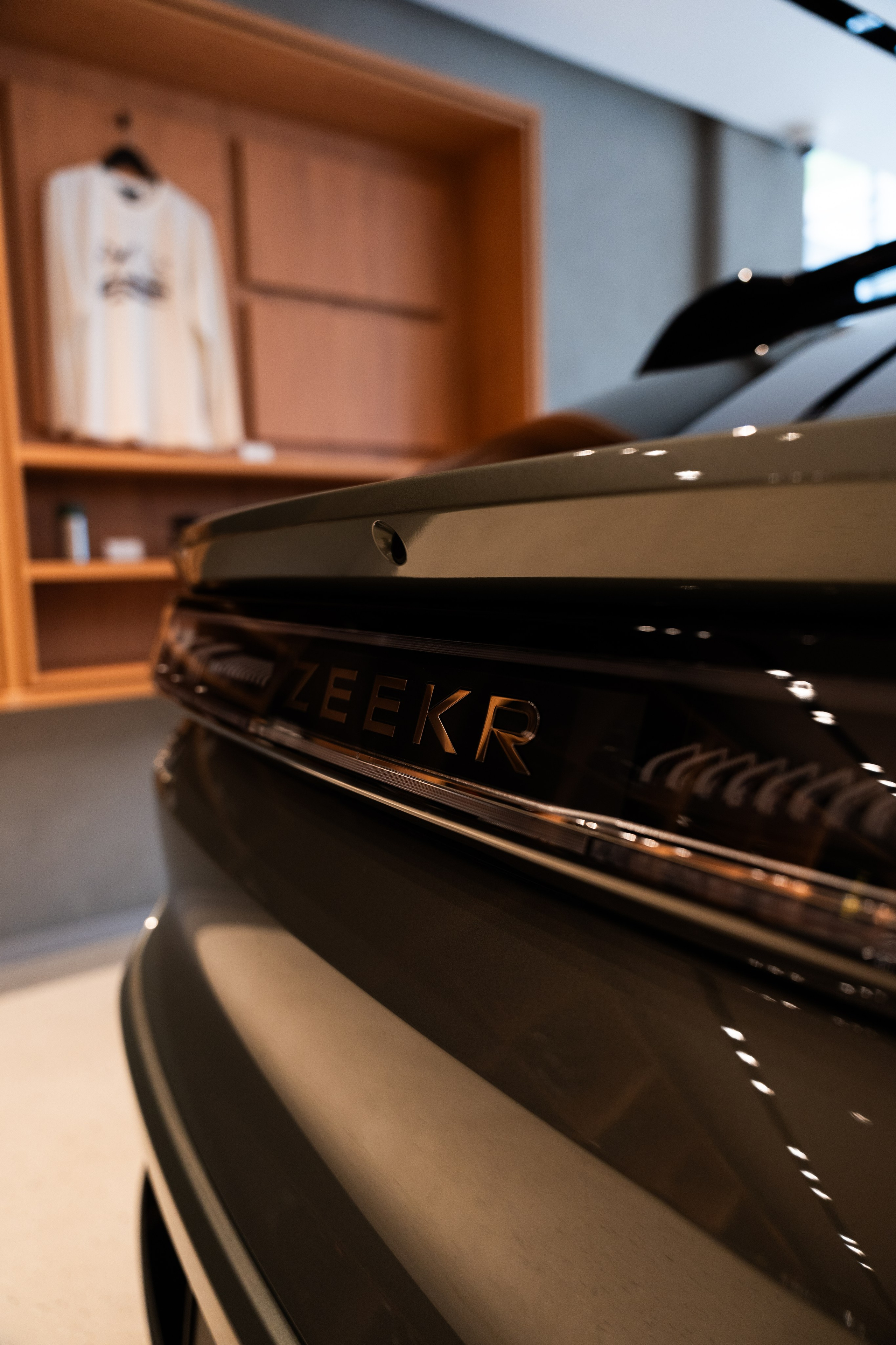 Интерьерная фотосъемка автосалона Elrus в Краснодаре. Zeekr, LiXiang Профессиональная фотосъемка интерьера премиум-автосалона в Краснодаре. Шедевры для Вас! Фотограф и Видеограф в Краснодаре Пахиев Руслан