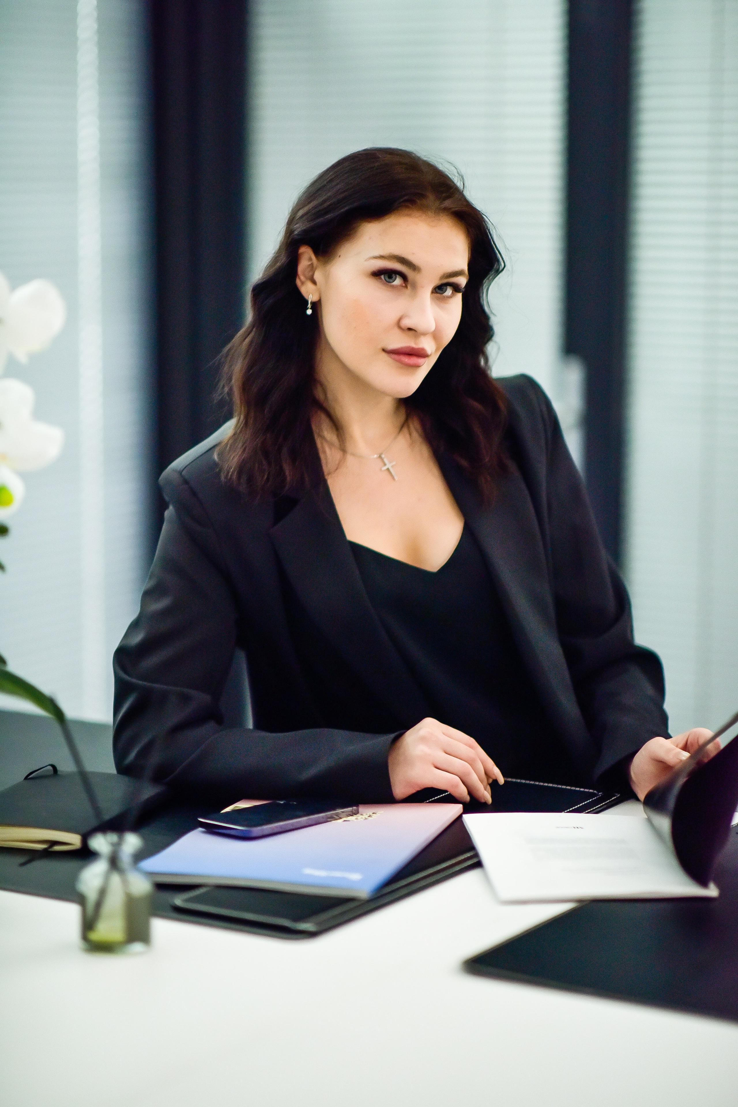 ДЕЛОВАЯ В СИТИ ОФИС. Фотограф для бизнесконтента, репортажей и семейного альбома в Москве