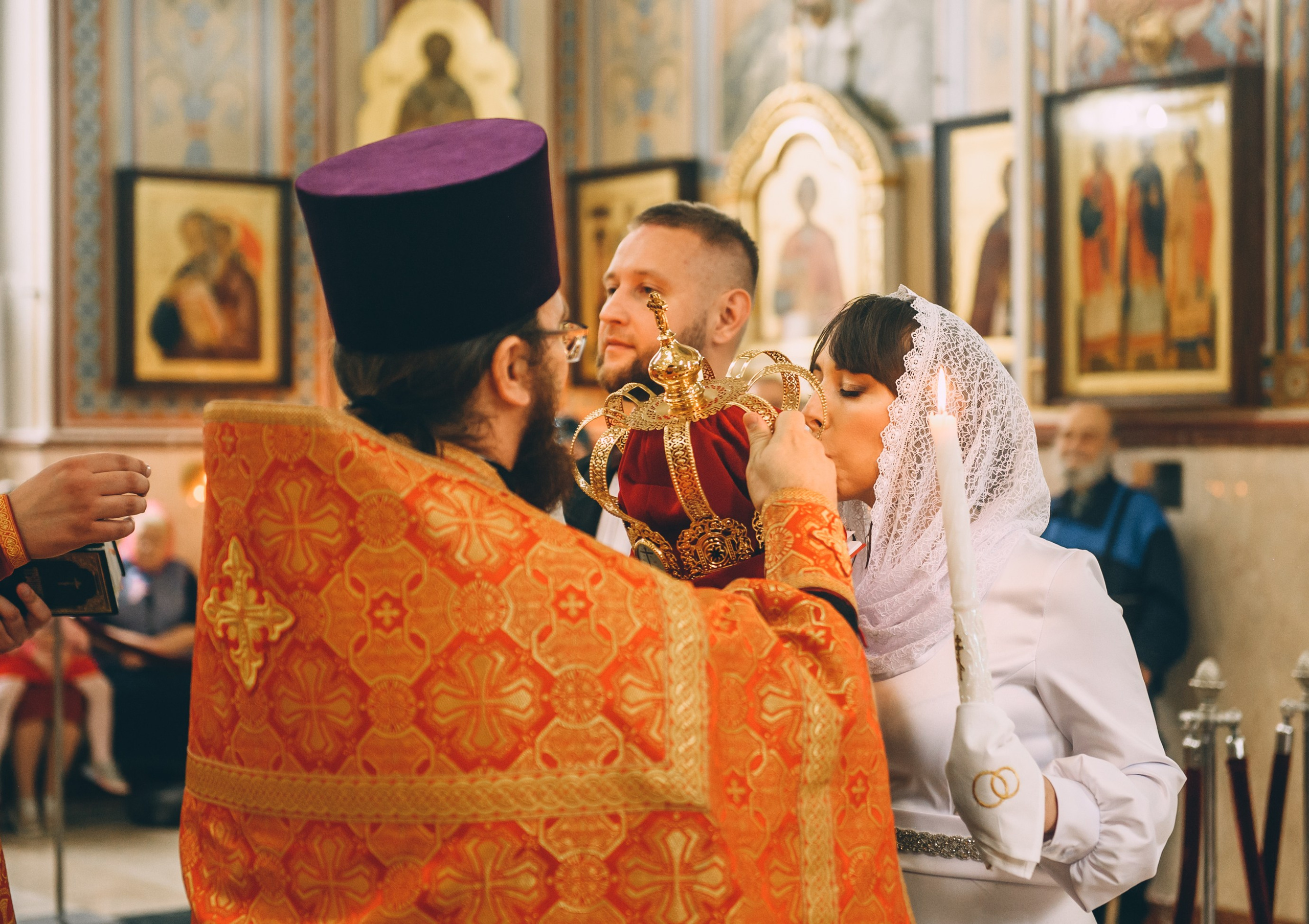 Венчание в соборе Владимира Равноапостольного. Свадебный и семейный фотограф София Невская