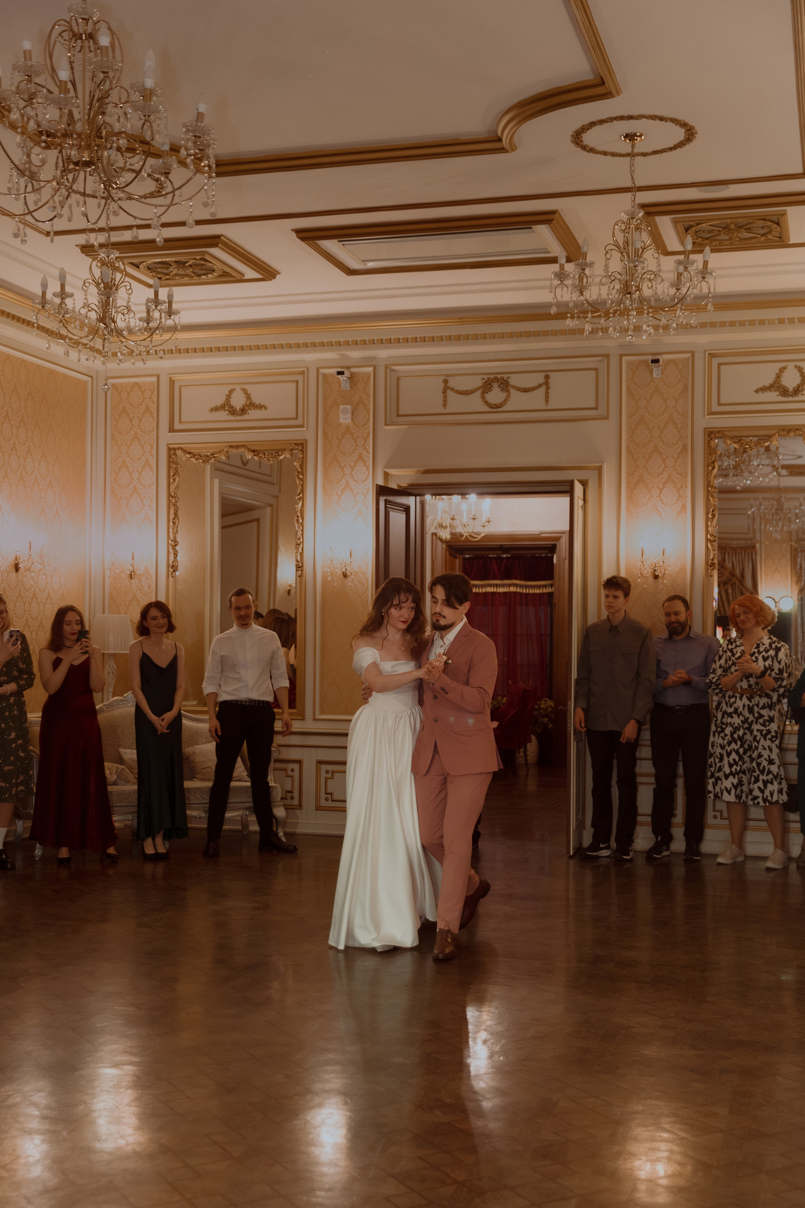 Welcome back to your own dinner party. Фотограф Лия Козловская Минск