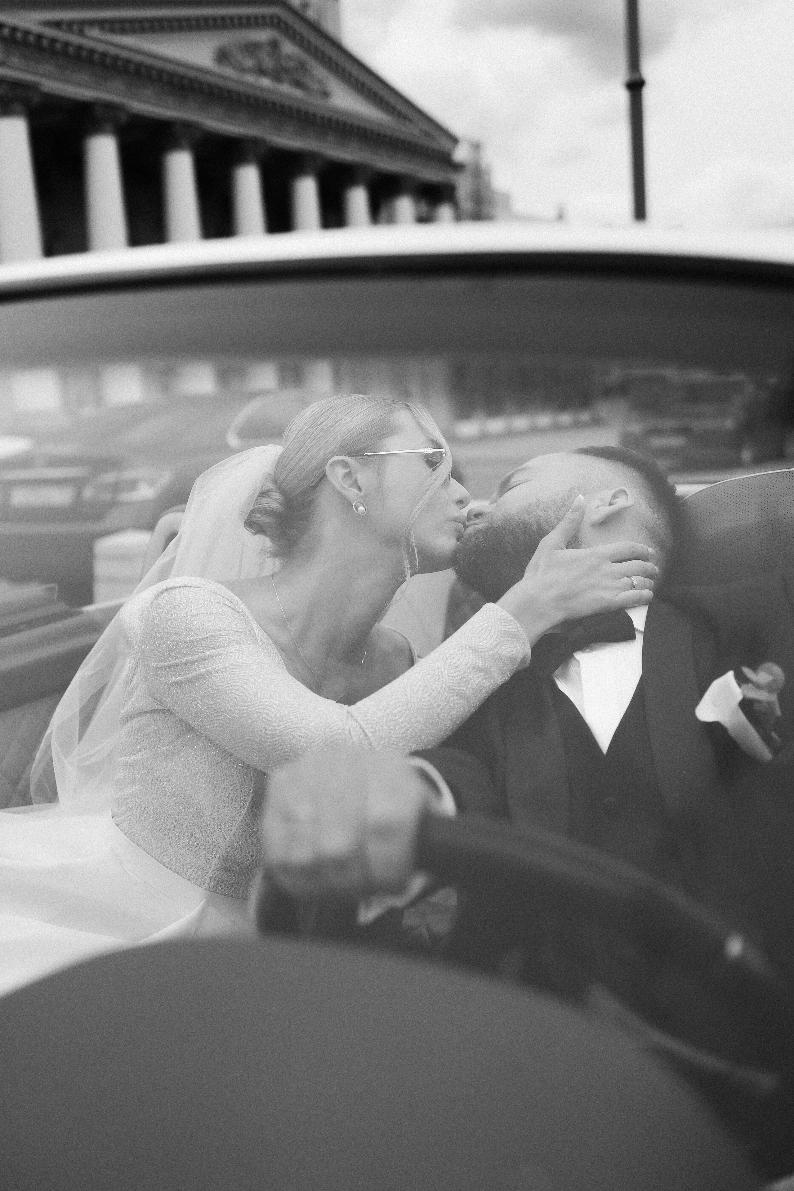 А. + Ю. Грибоедовский ЗАГС, прогулка на кабриолете. Семейный и lovestory фотограф в Москве Светлана Коняхина