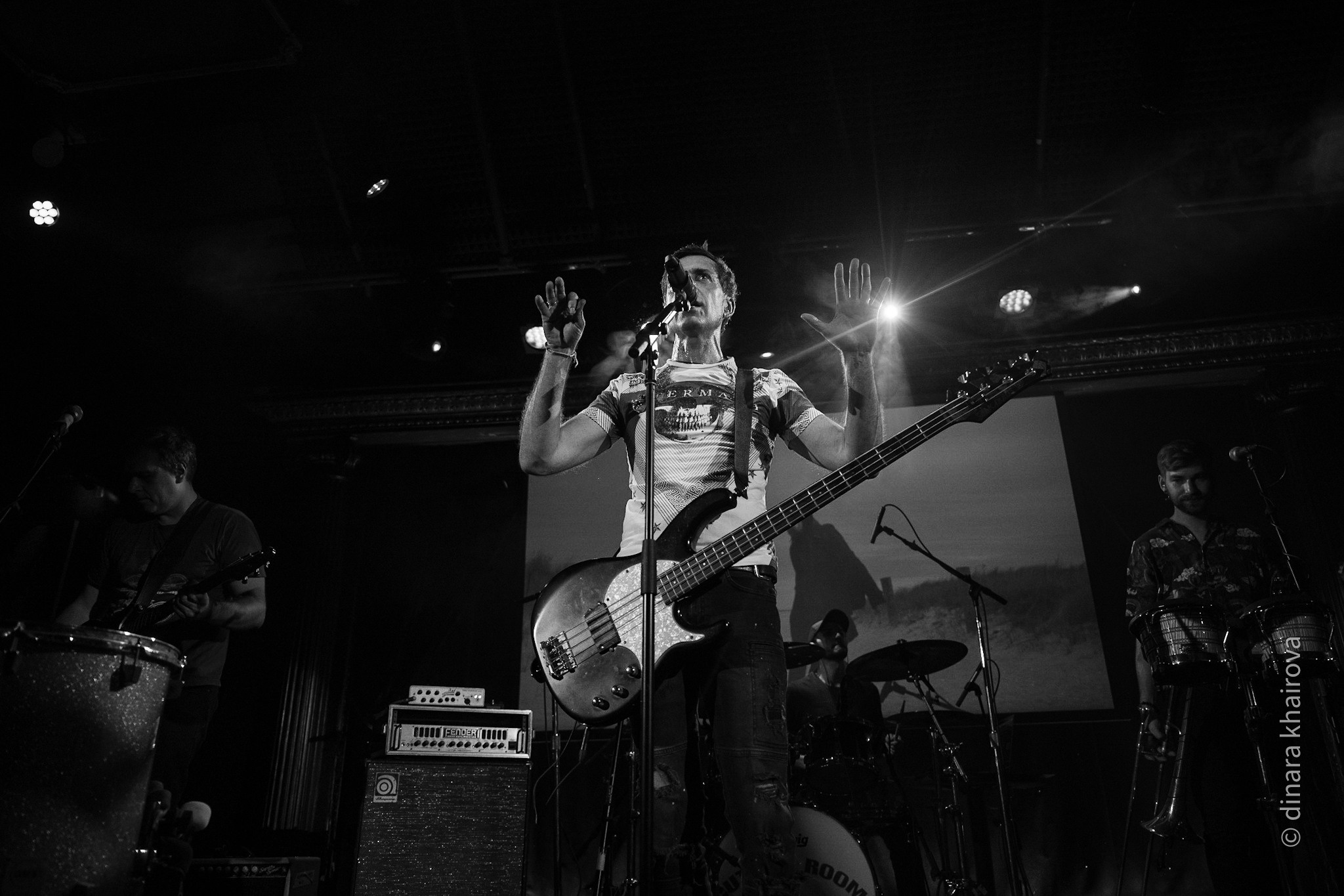 Nogu Svelo. Dinara Khairova