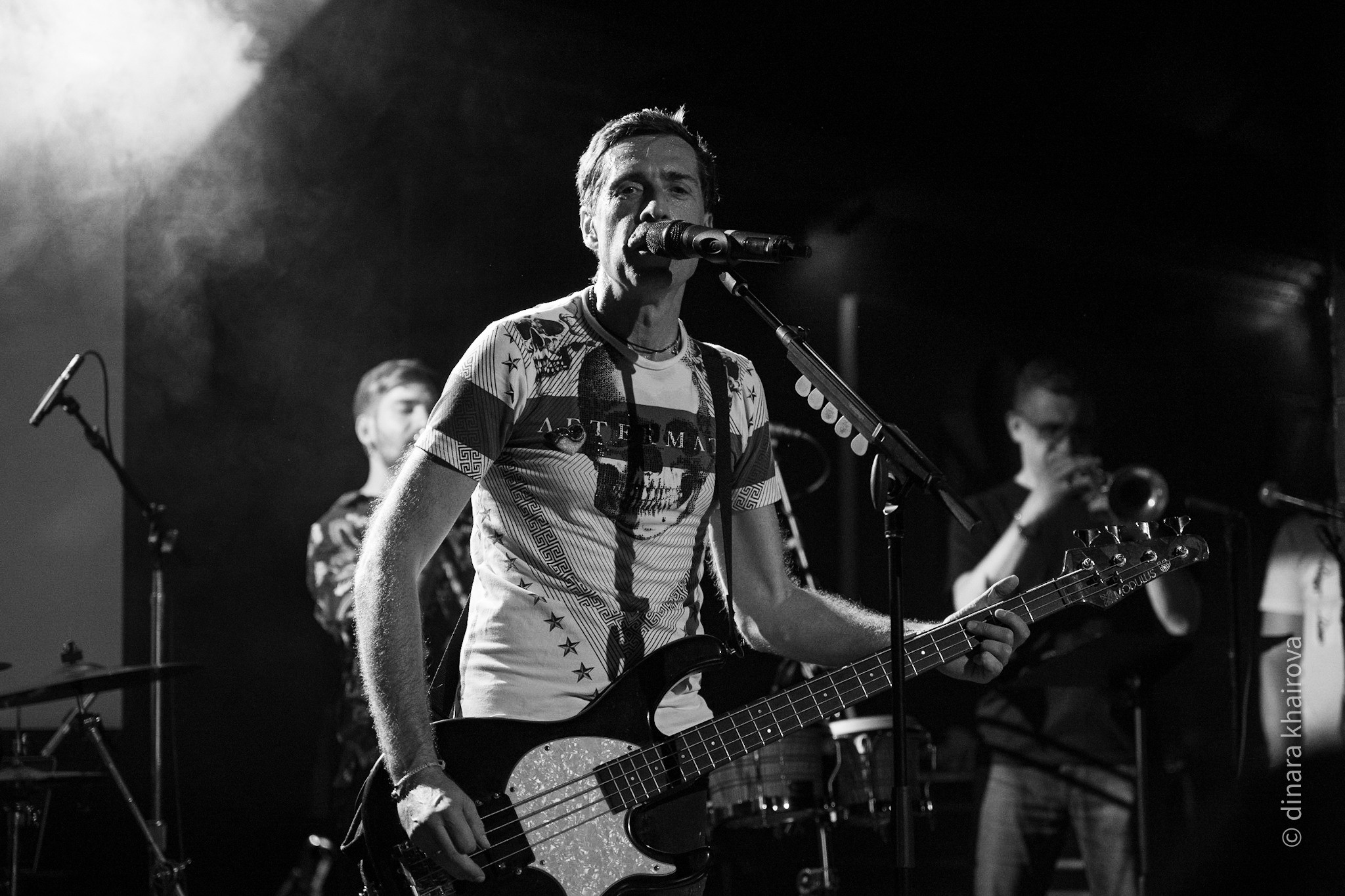 Nogu Svelo. Dinara Khairova