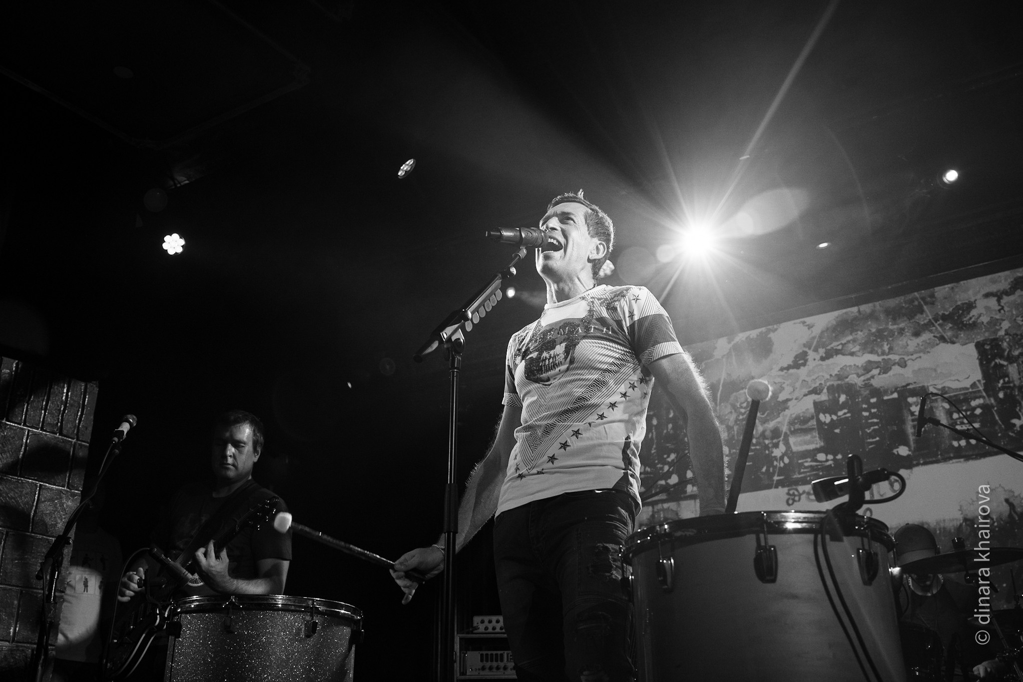 Nogu Svelo. Dinara Khairova