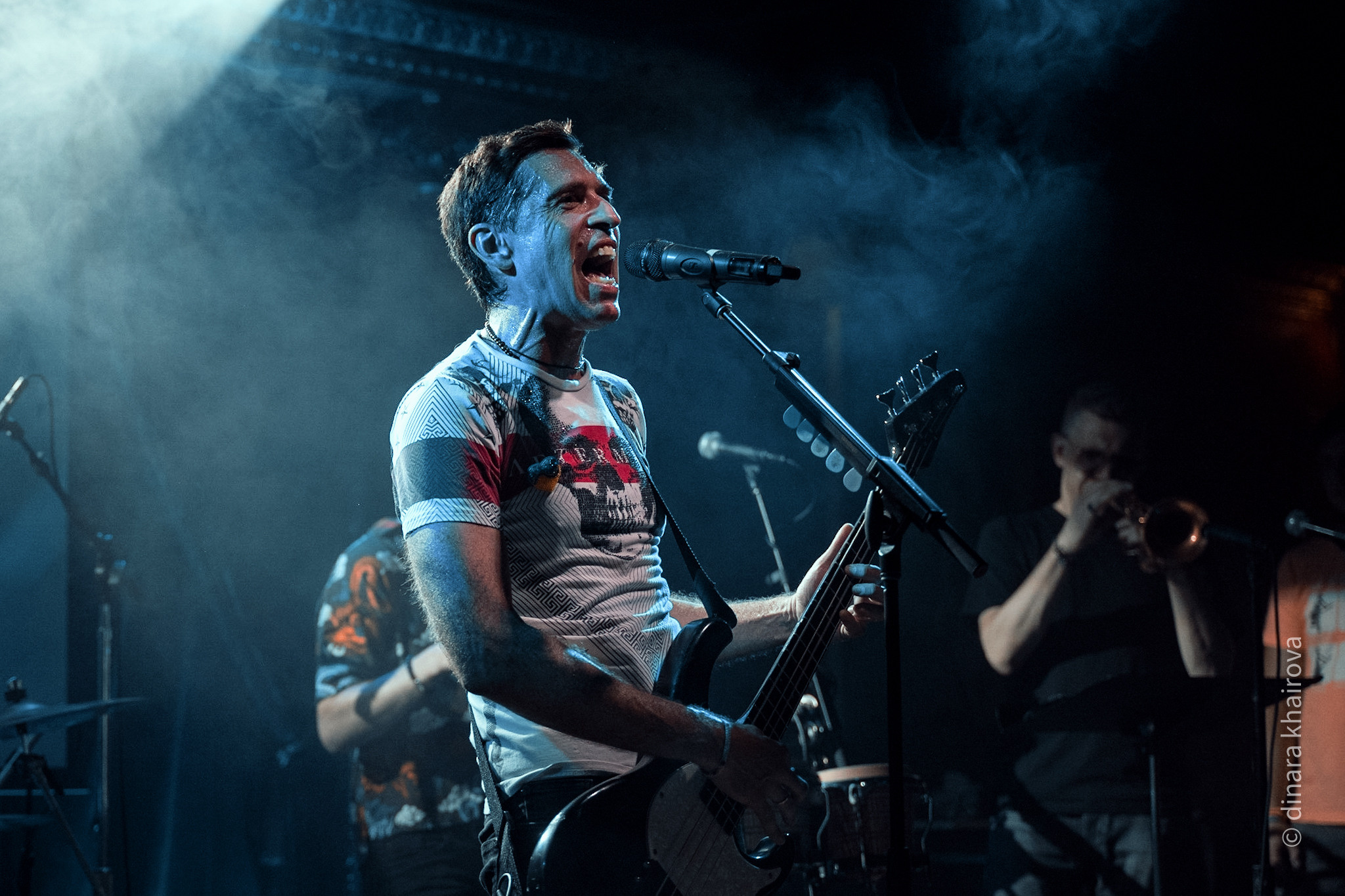 Nogu Svelo. Dinara Khairova