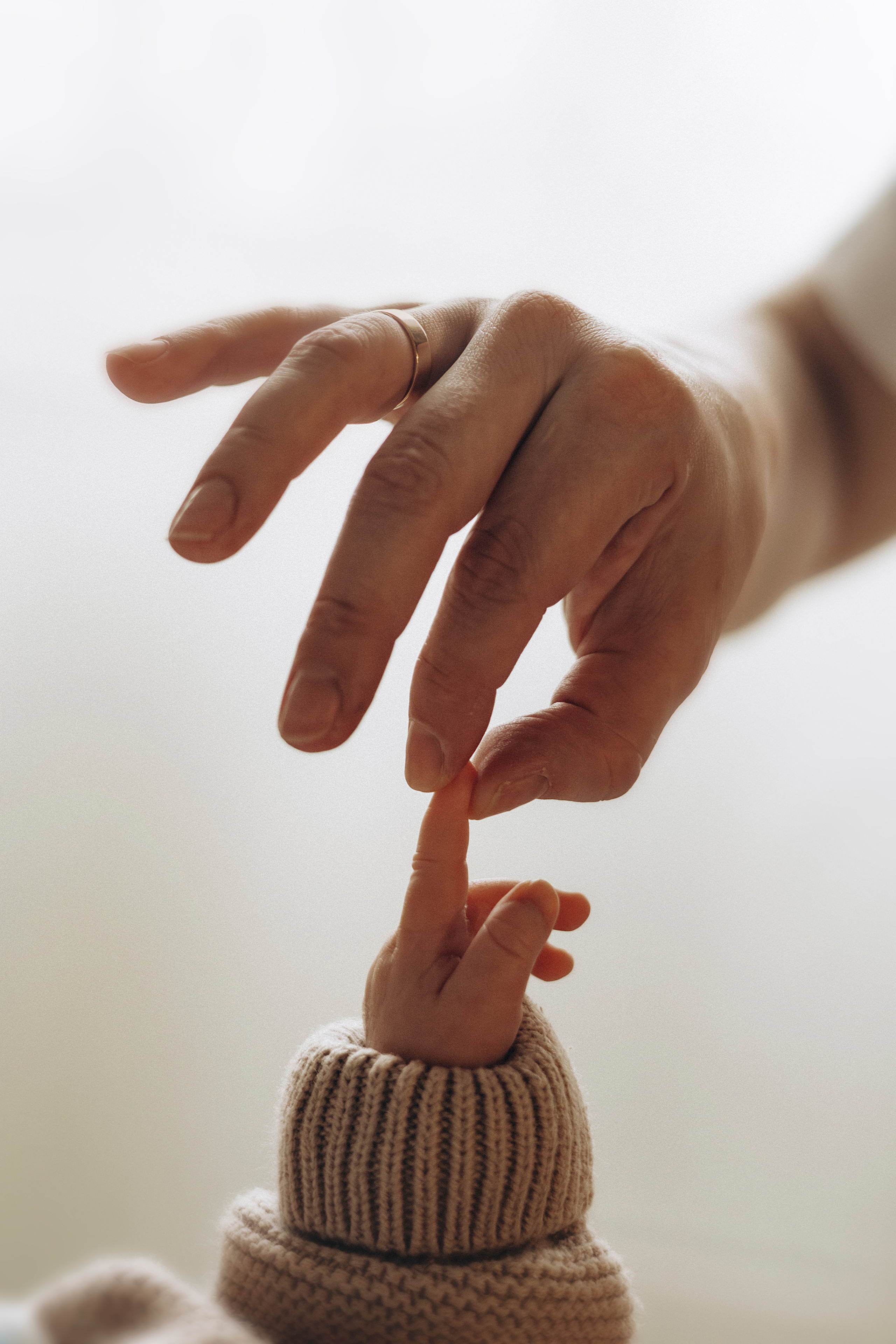 макроснимок пальчик новорожденного