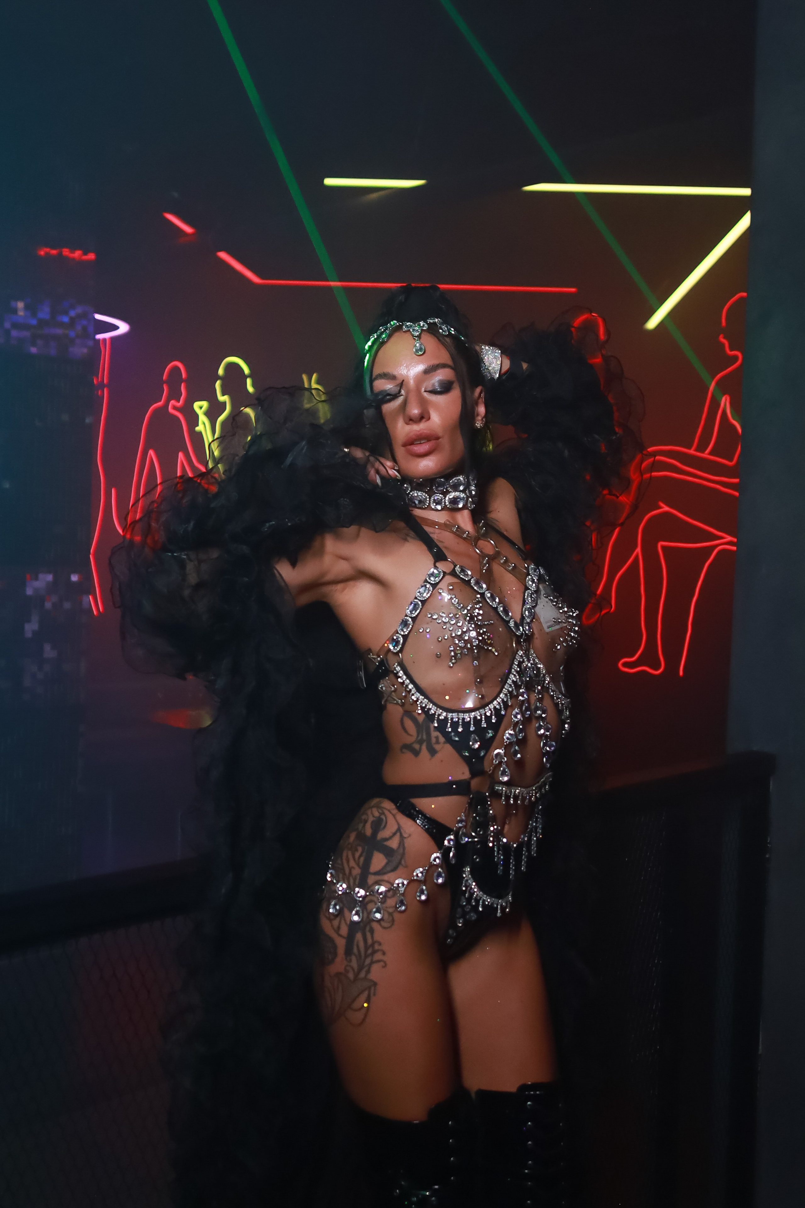 Клуб Резиденция лучшее. Контакты