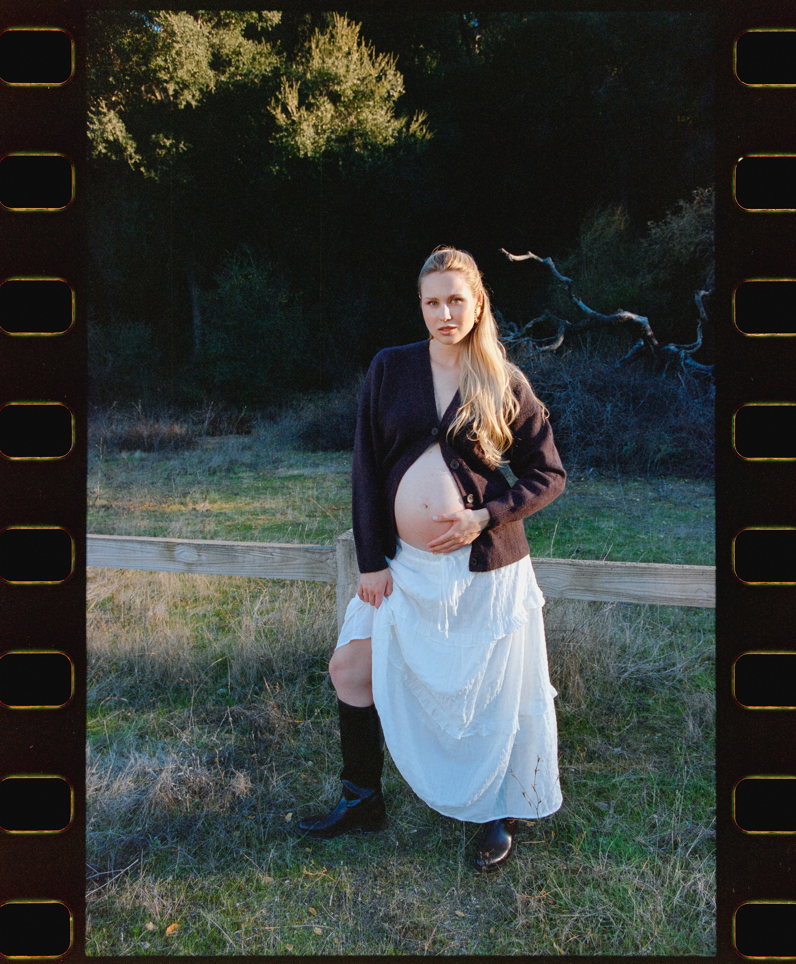Maternity. Film photographer in Los Angeles Anastasiya Pankova