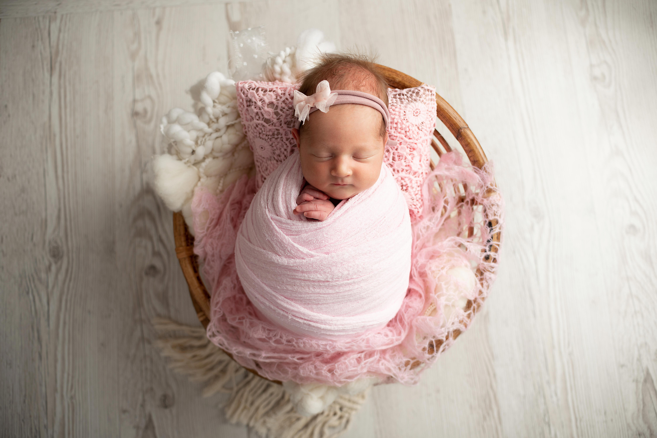 Малышка Амина пакет «Ньюборн ЭКСПРЕСС». Фотограф новорожденных в Нижневартовске Лара Курдюкова