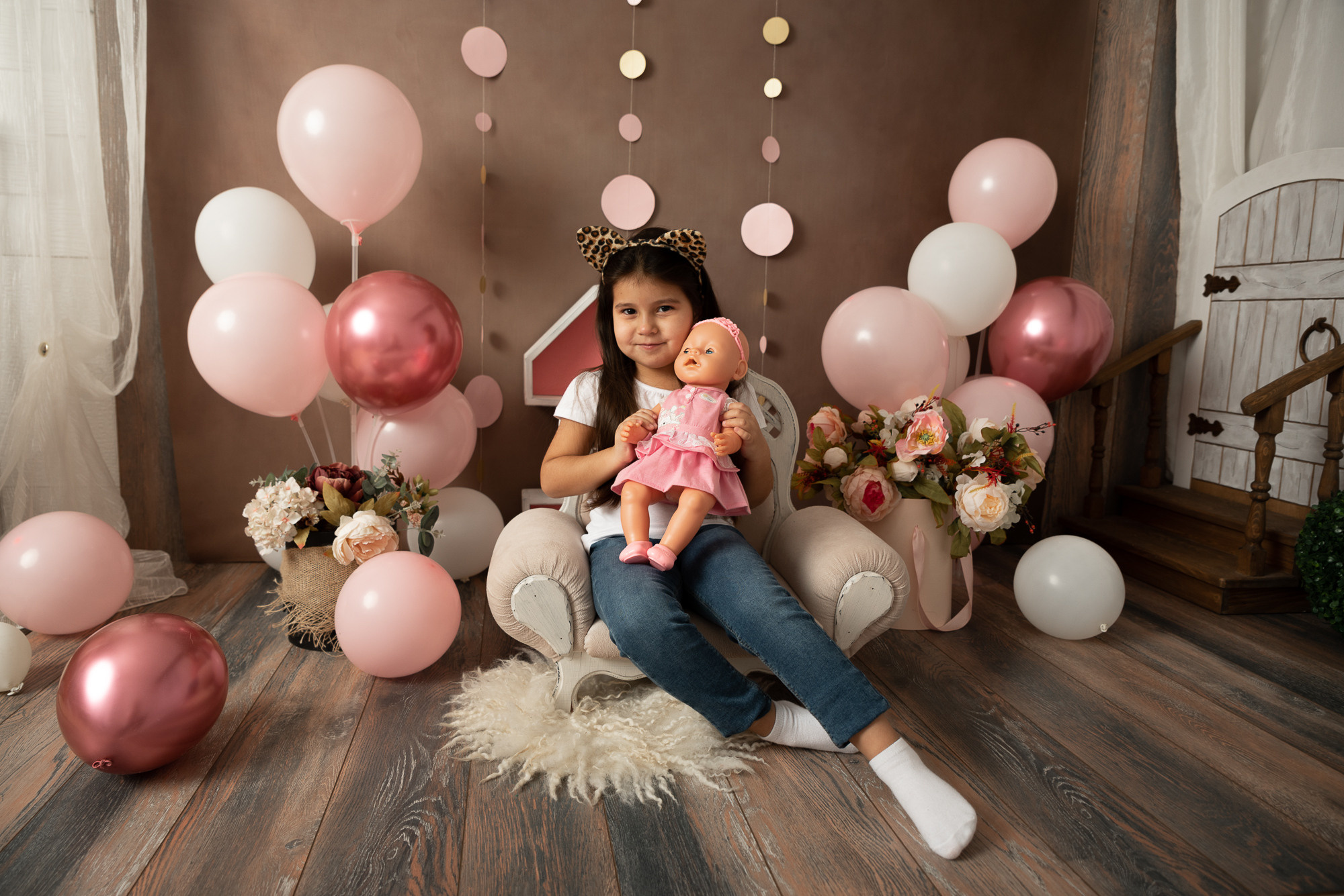 Годовасие «Я и моя семья» малышка Александра мама Анастасия Валюшкина. Фотограф новорожденных в Нижневартовске Лара Курдюкова