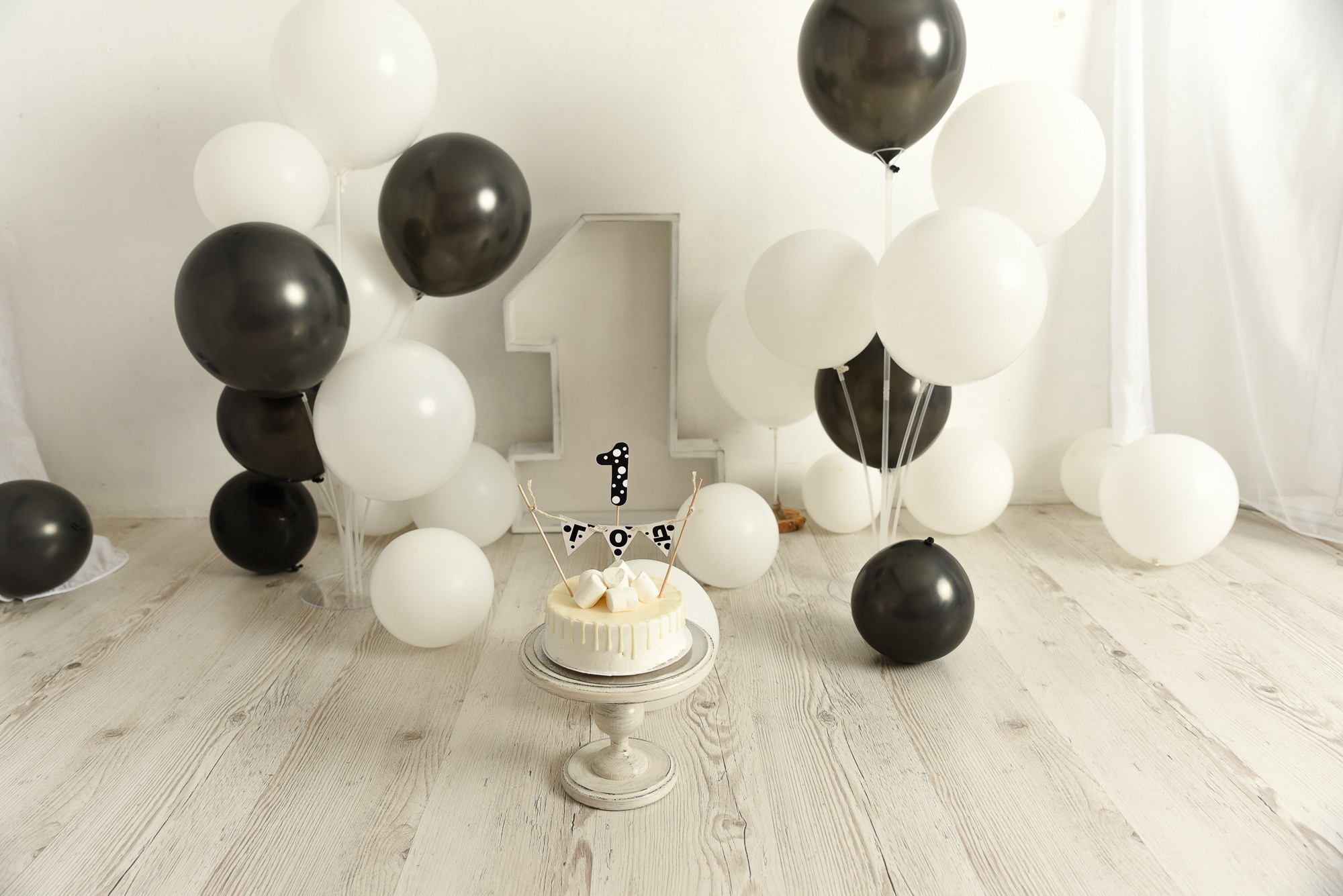 Годовасие «ВСЕ включено» малышка Стефания мама Александра Добрякова. Фотограф новорожденных в Нижневартовске Лара Курдюкова