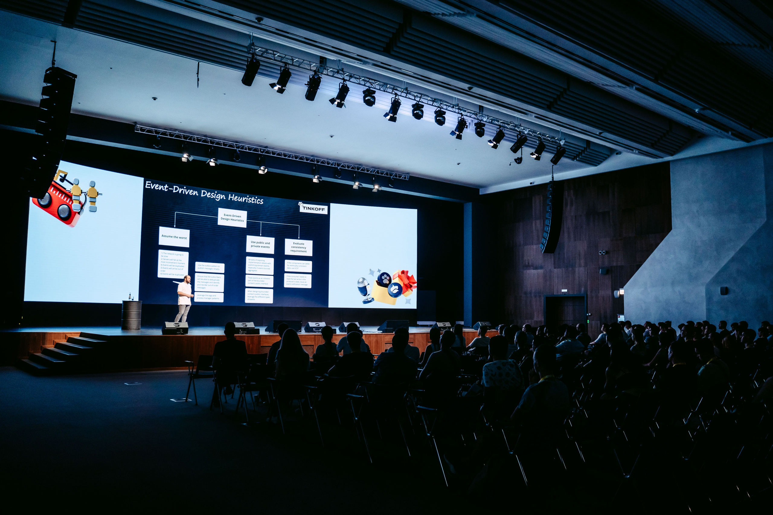 Тинькофф. ИТ-фест / 2023. Саша Копылов, фотограф в Казани