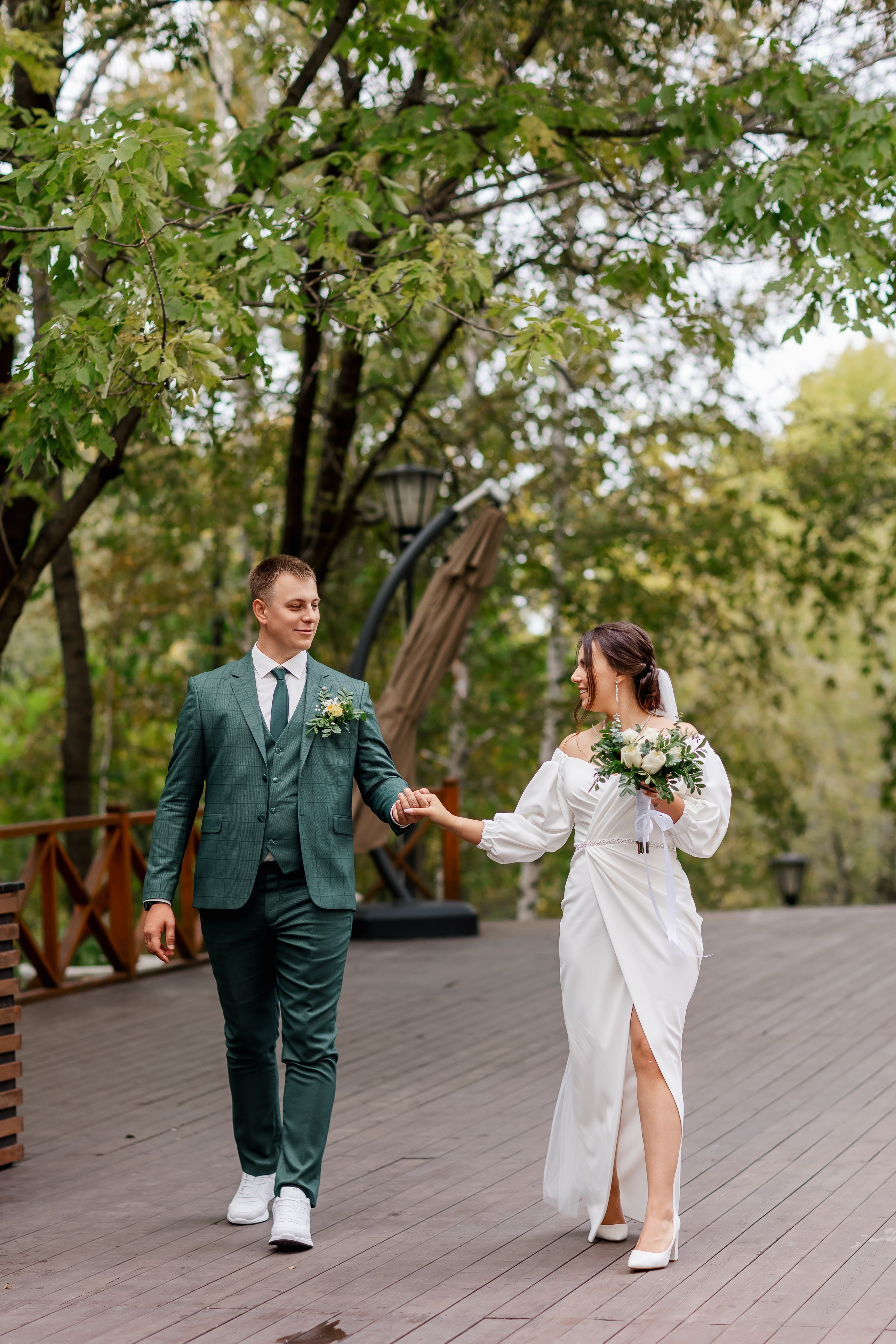 Олег и Юлия. Свадебная прогулка. Свадебный фотограф в Хабаровске