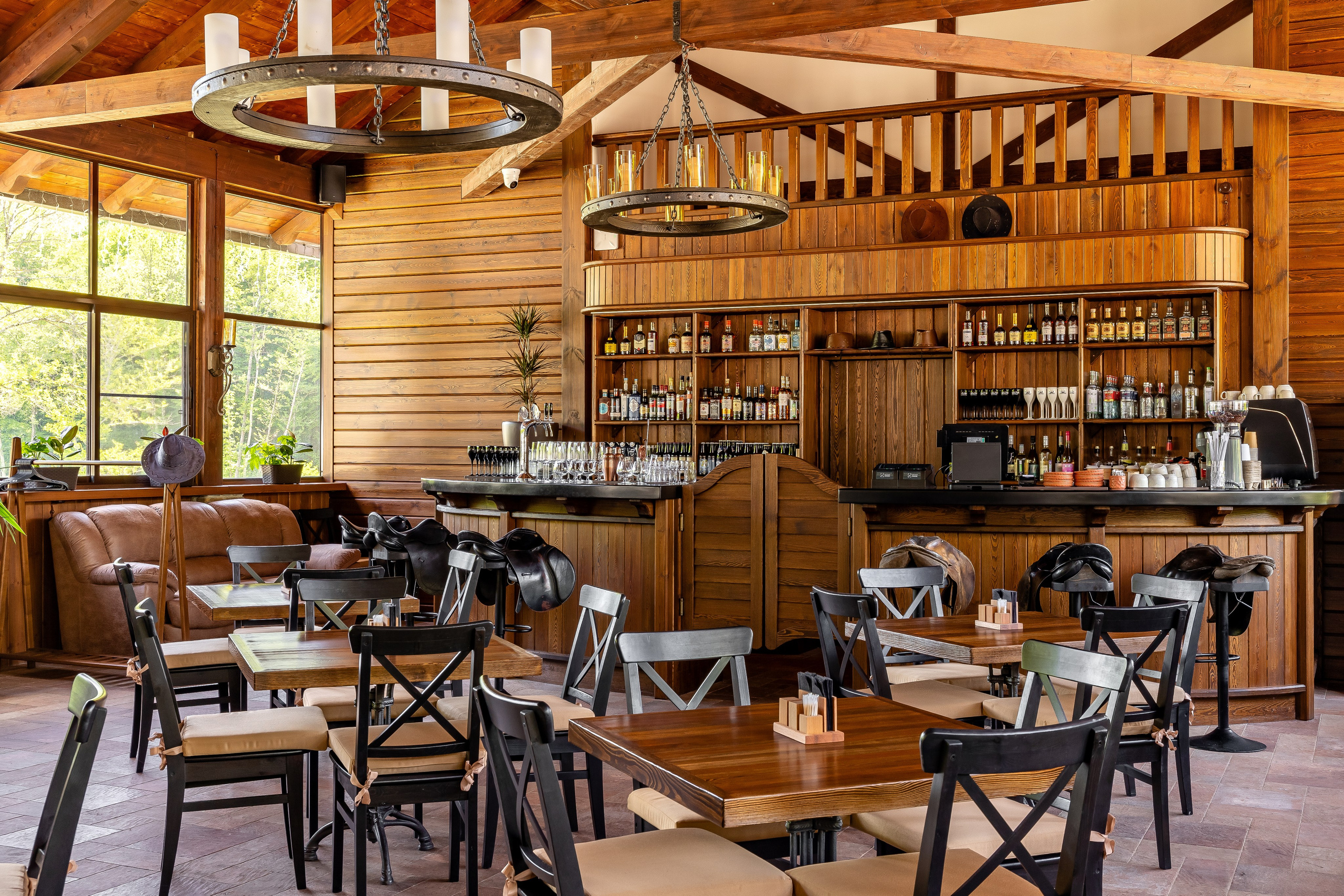 Парк-отель «Орлиное гнездо». Бар «Подкова». п. Горячий Ключ. Интерьерный фотограф в Краснодарском крае Светлана Шурлова