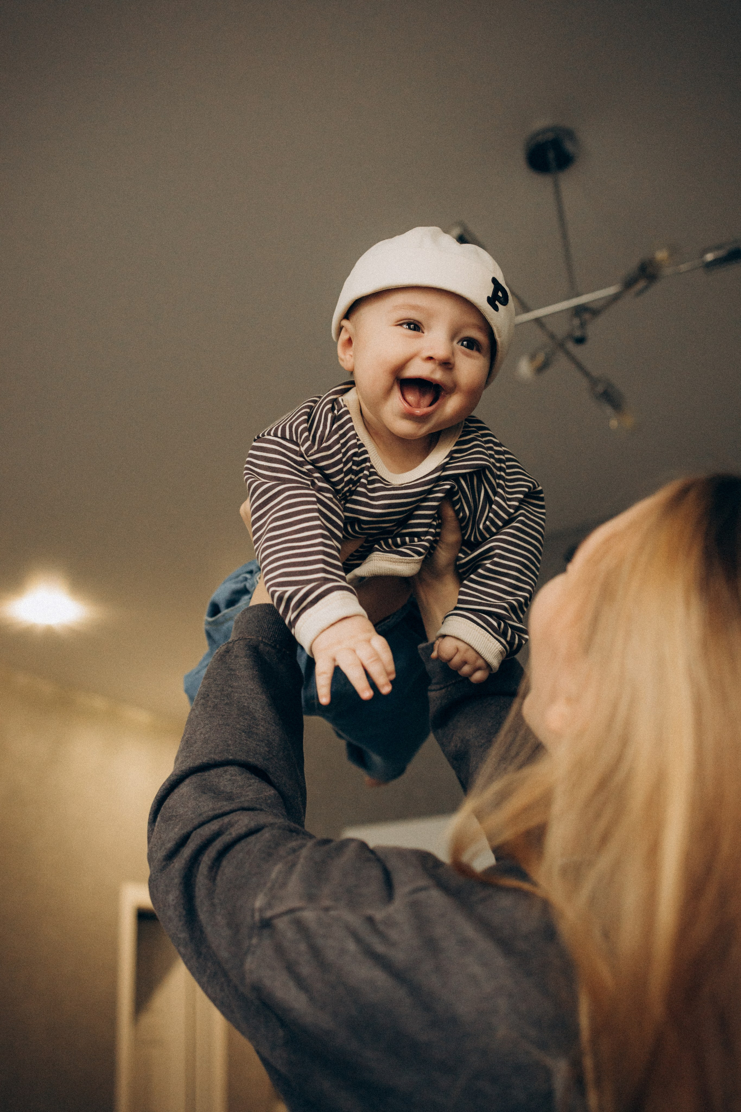 Семейная фотосессия Москва, семейный фотограф в Москве, семейная фотосессия, детский фотограф, семейная фотосессия дома, домашняя фотосессия с малышом, домашняя семейная фотосессия, фотосессия с малышом