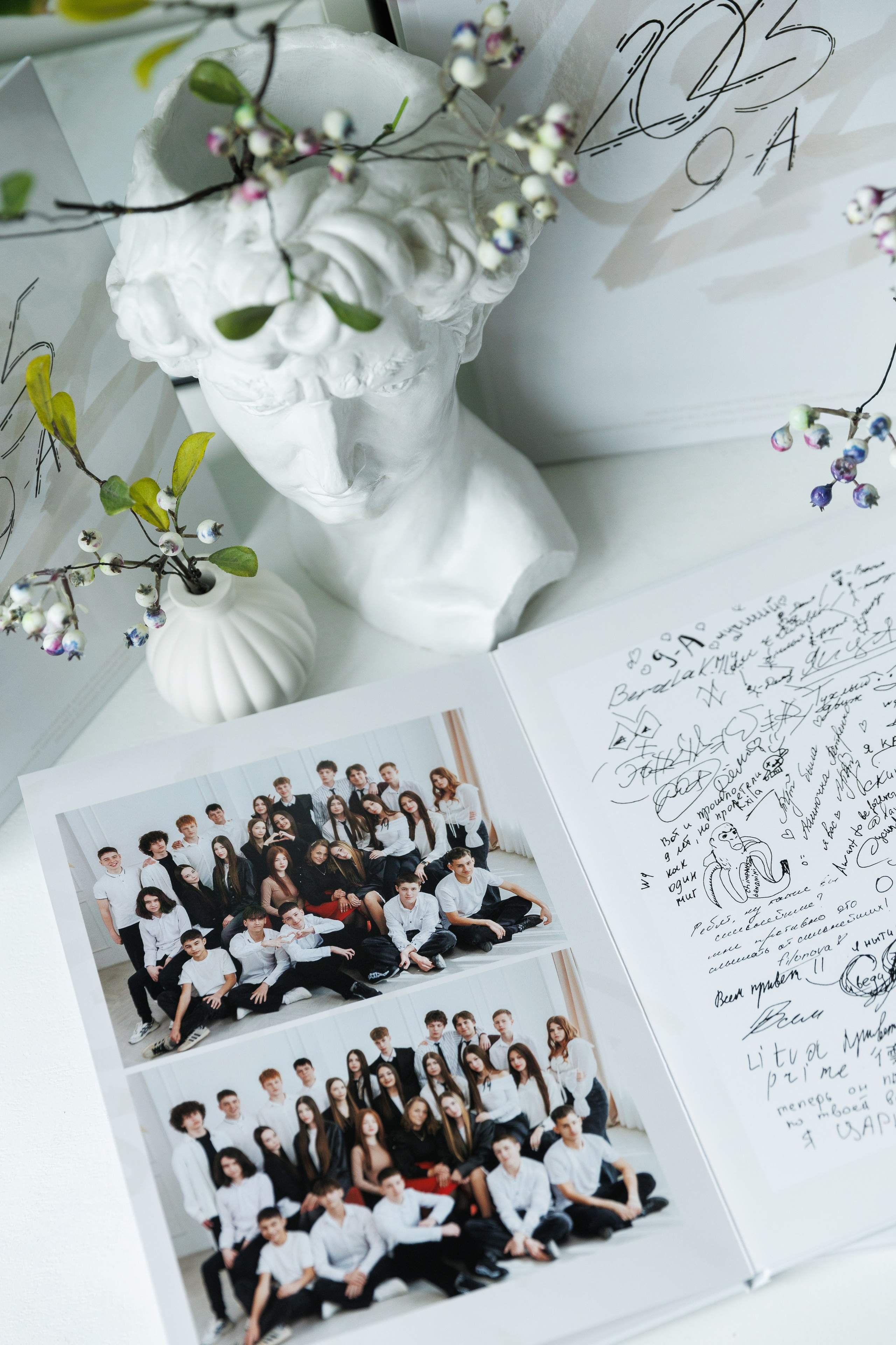 Выпускникам 9 класса Дубинина 2025. ВЫПУСКНЫЕ АЛЬБОМЫ | РОВЕСНИК | КЕРЧЬ