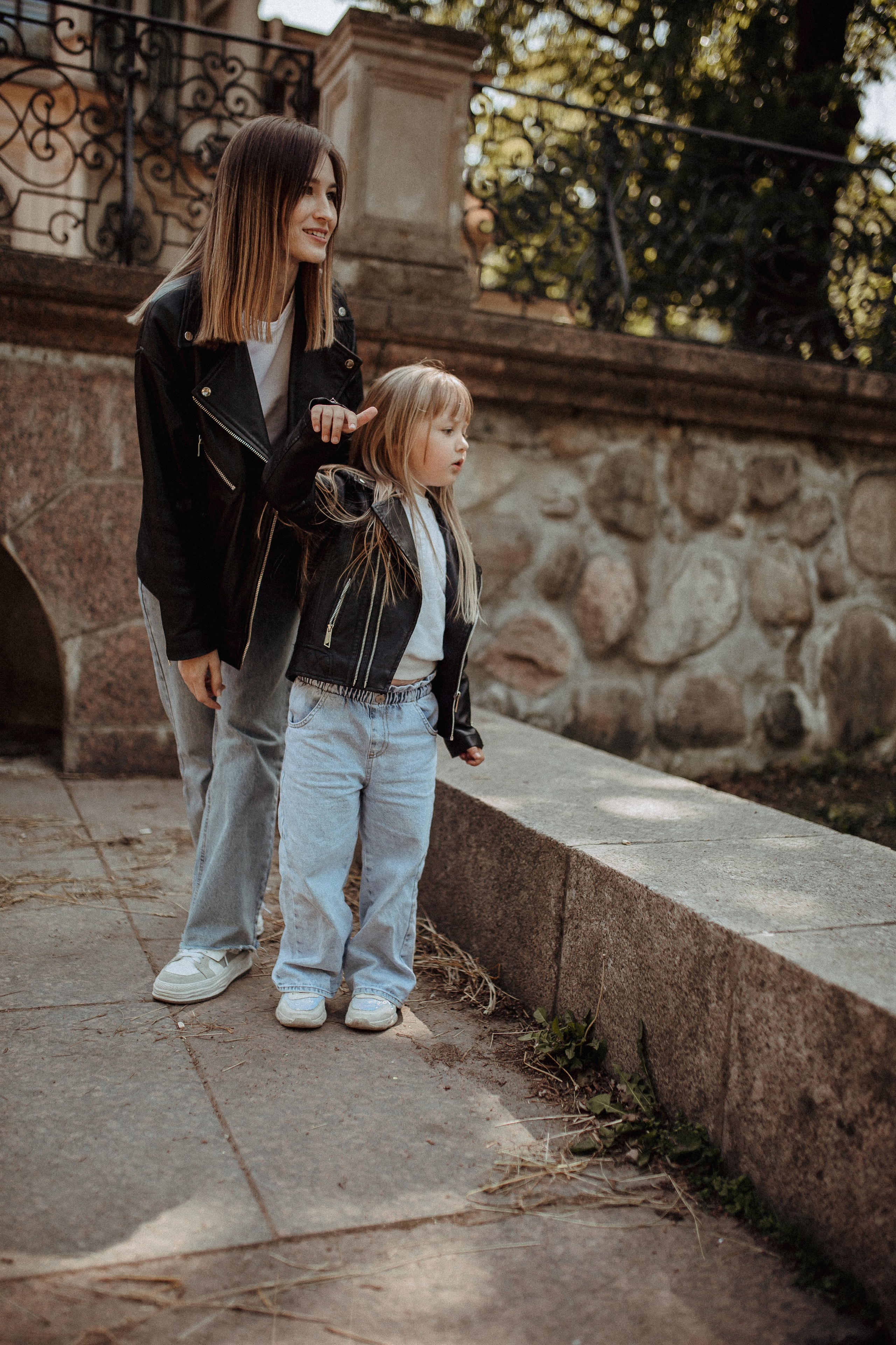 Елена и Алёна Петроградская сторона. Семейный и Свадебный фотограф в Санкт-Петербурге Плохая Екатерина