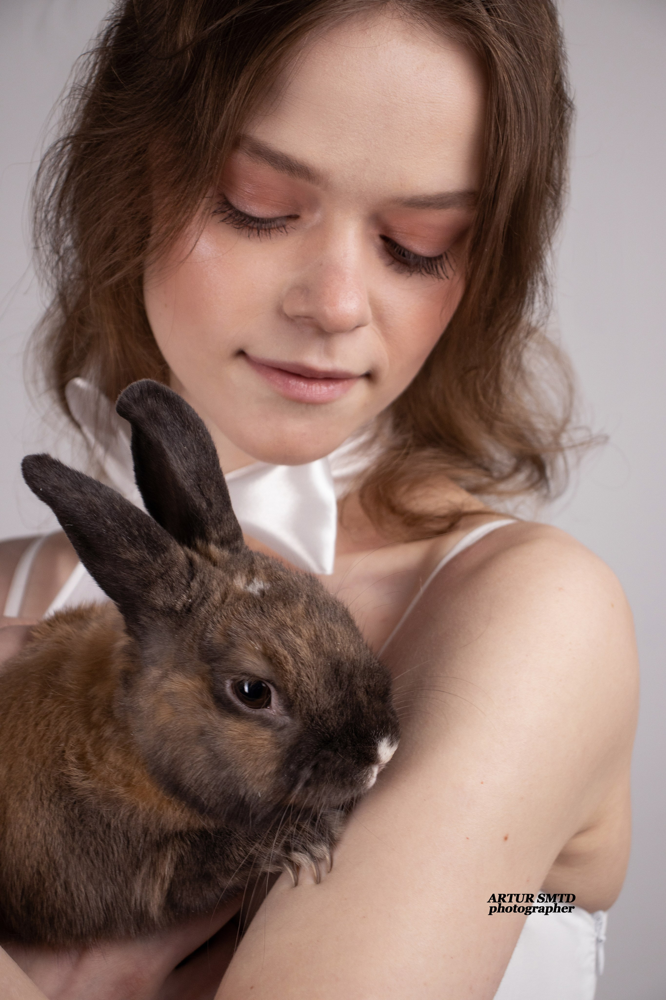Girl&Rabbit. Фотограф из Новосибирска Артур Шамсутдинов