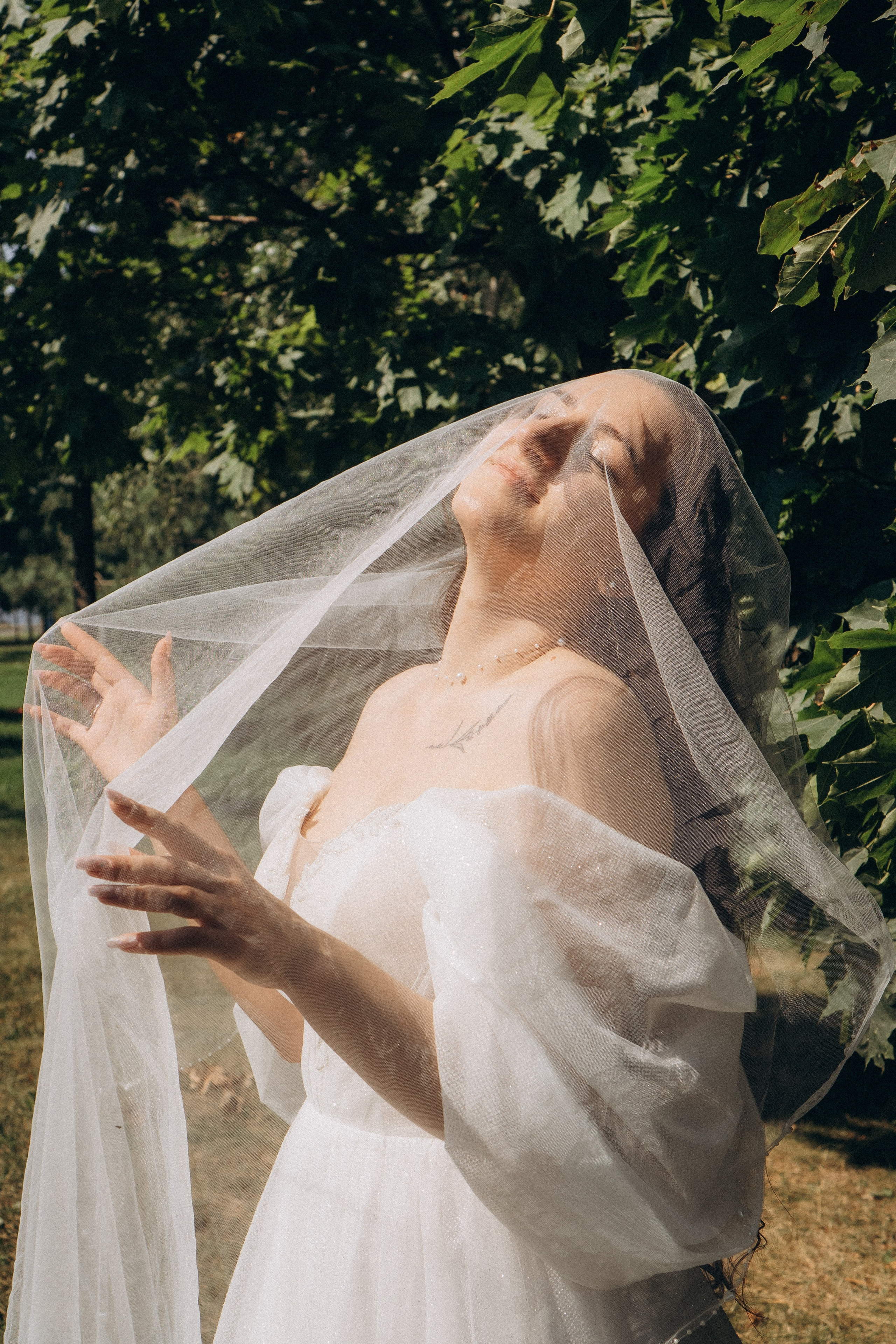 СВАДЕБНАЯ СЬЕМК В ПАРКЕ 300-ЛЕТИЯ. Профессиональный фотограф, Санкт-Петербург — Виктория Богомолова