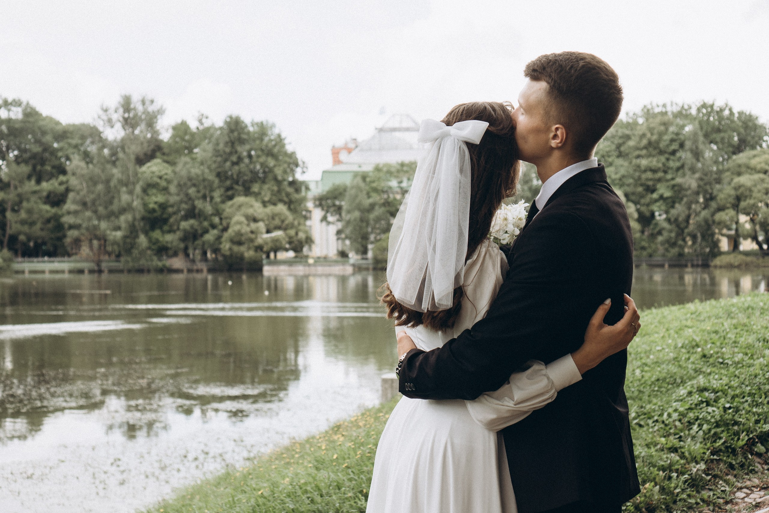 СВАДЕБНАЯ СЬЕМКА В ТАВРИЧЕСКОМ САДУ И ПРОГУЛКА ПО ЧЕРНЫШЕВСКОЙ. Профессиональный фотограф, Санкт-Петербург — Виктория Богомолова