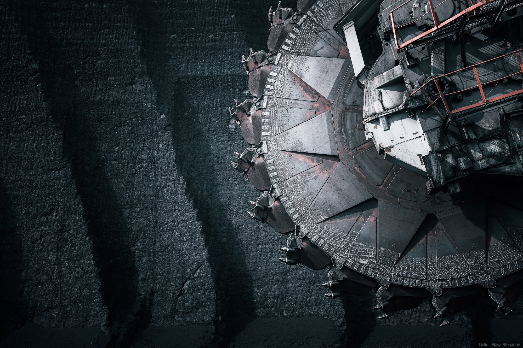 Добыча. Фотограф Слава Степанов, Gelio