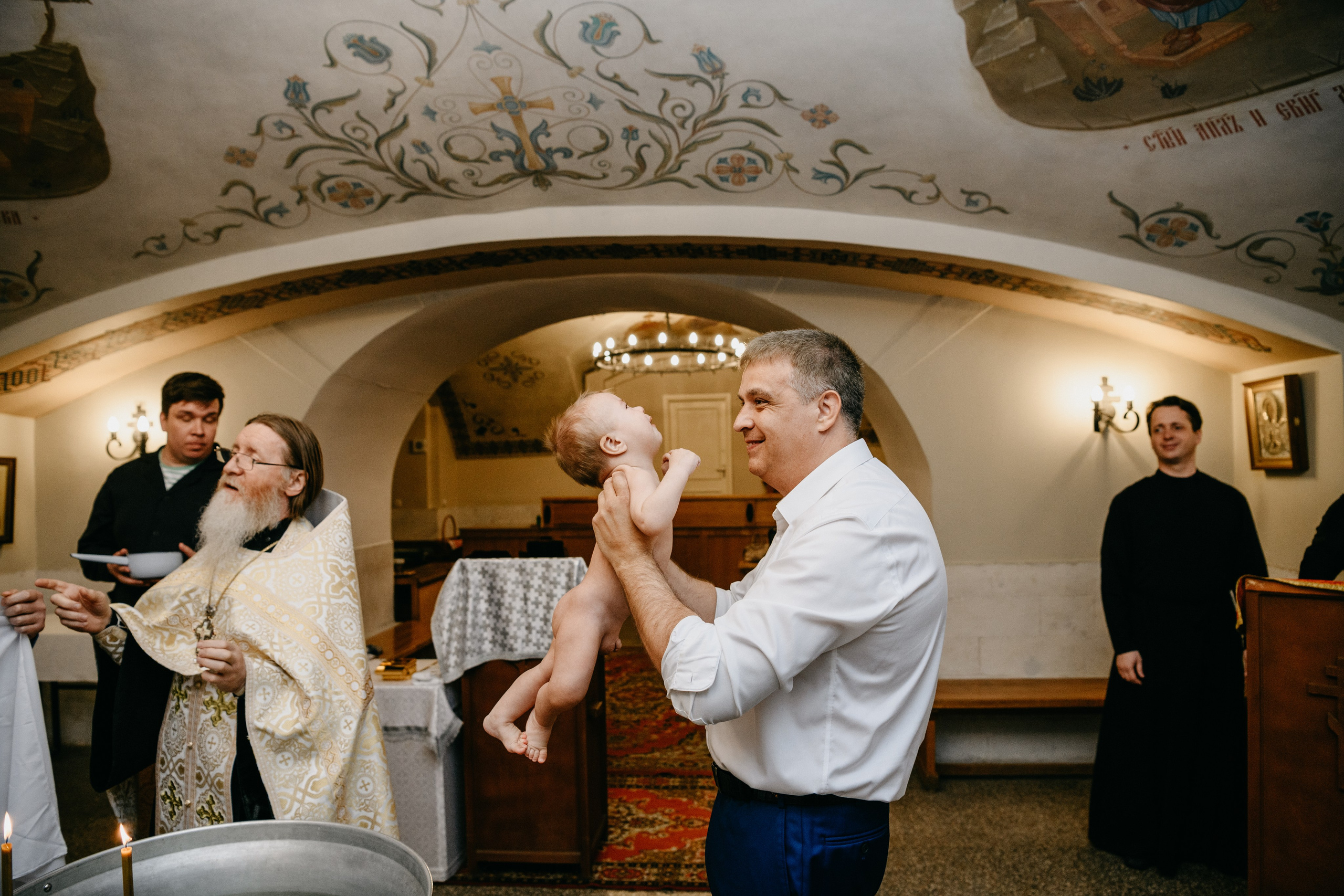 Крещение Александра. Фотограф на выписку из роддома в Москве и МО