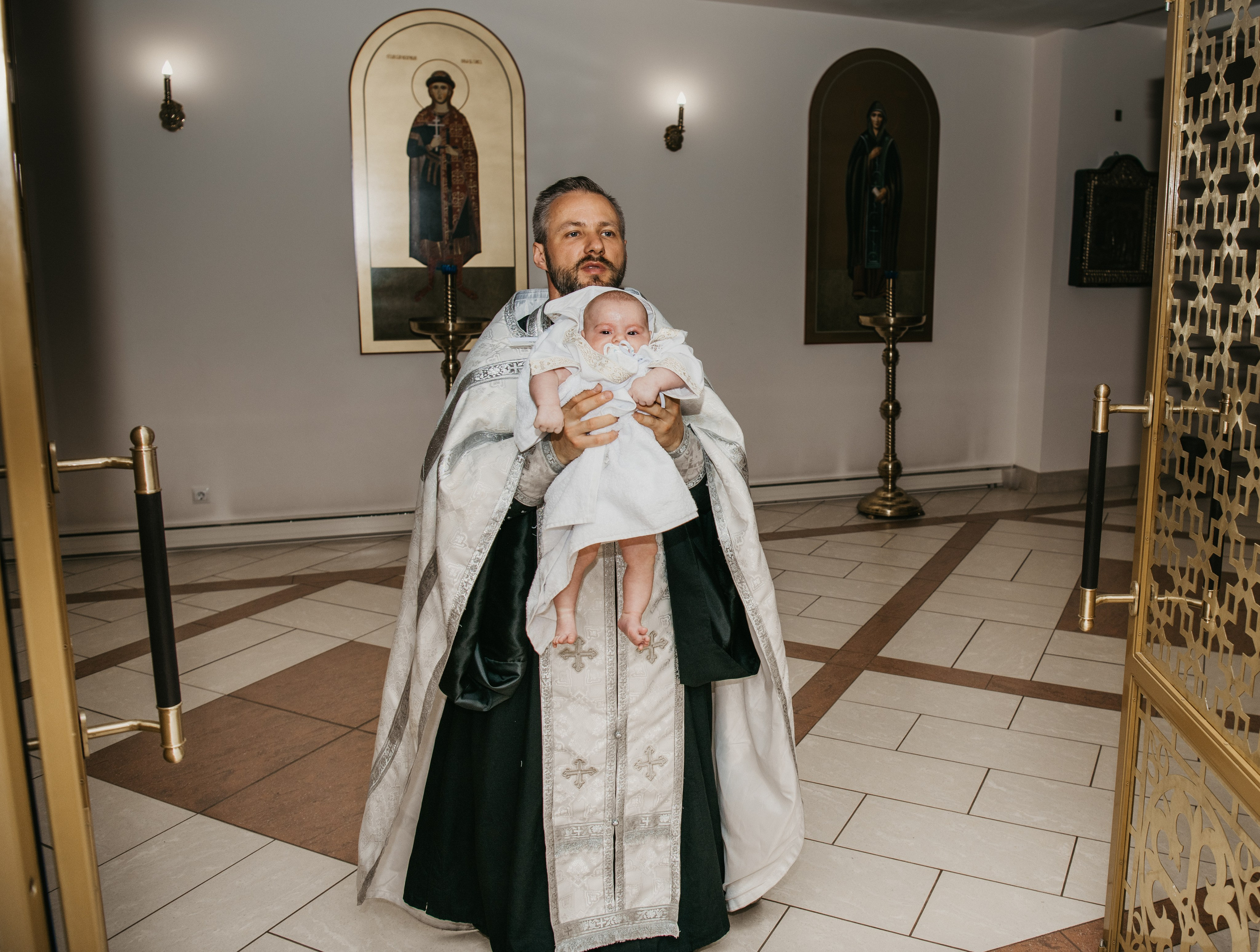 Крещение Евгения. Фотограф на выписку из роддома в Москве и МО