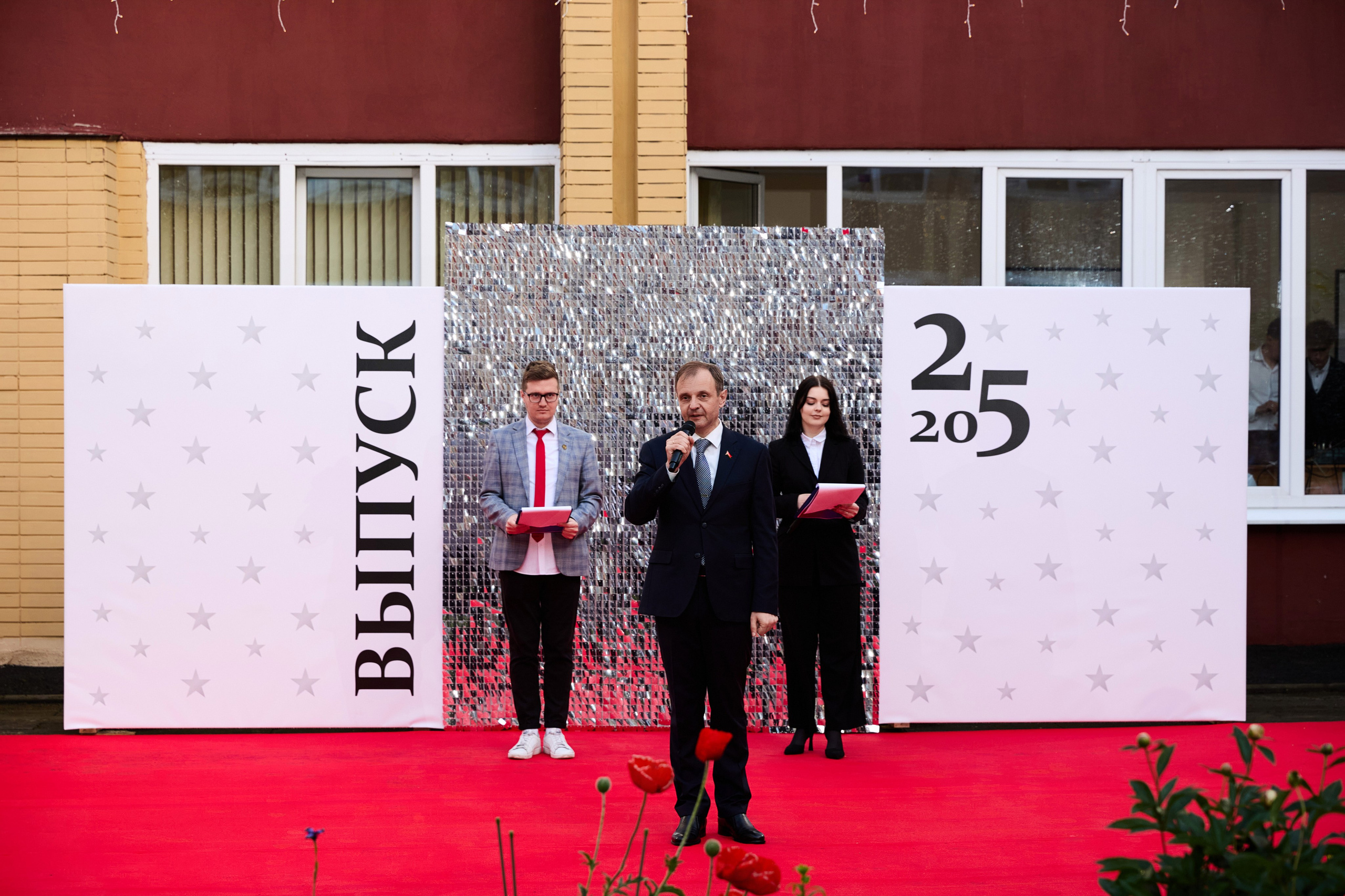 Выпускной 11 класс. Свадебная, репортажная фотосъемка и видеосъемка в Минске. Илья и Юлия Ширмановы. Фотограф | Видеограф | Минск