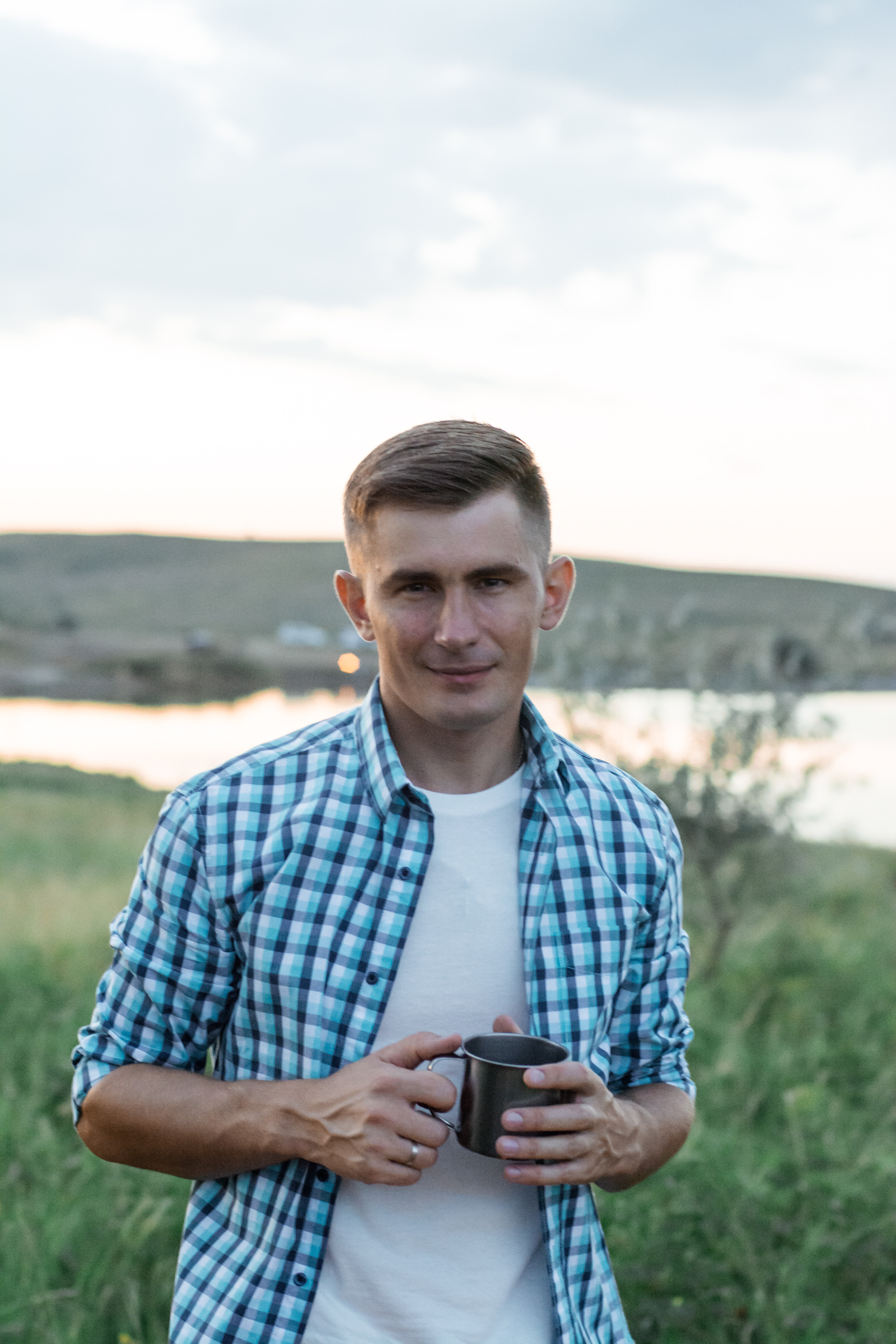 У костра. Фотограф Ким Ангелина