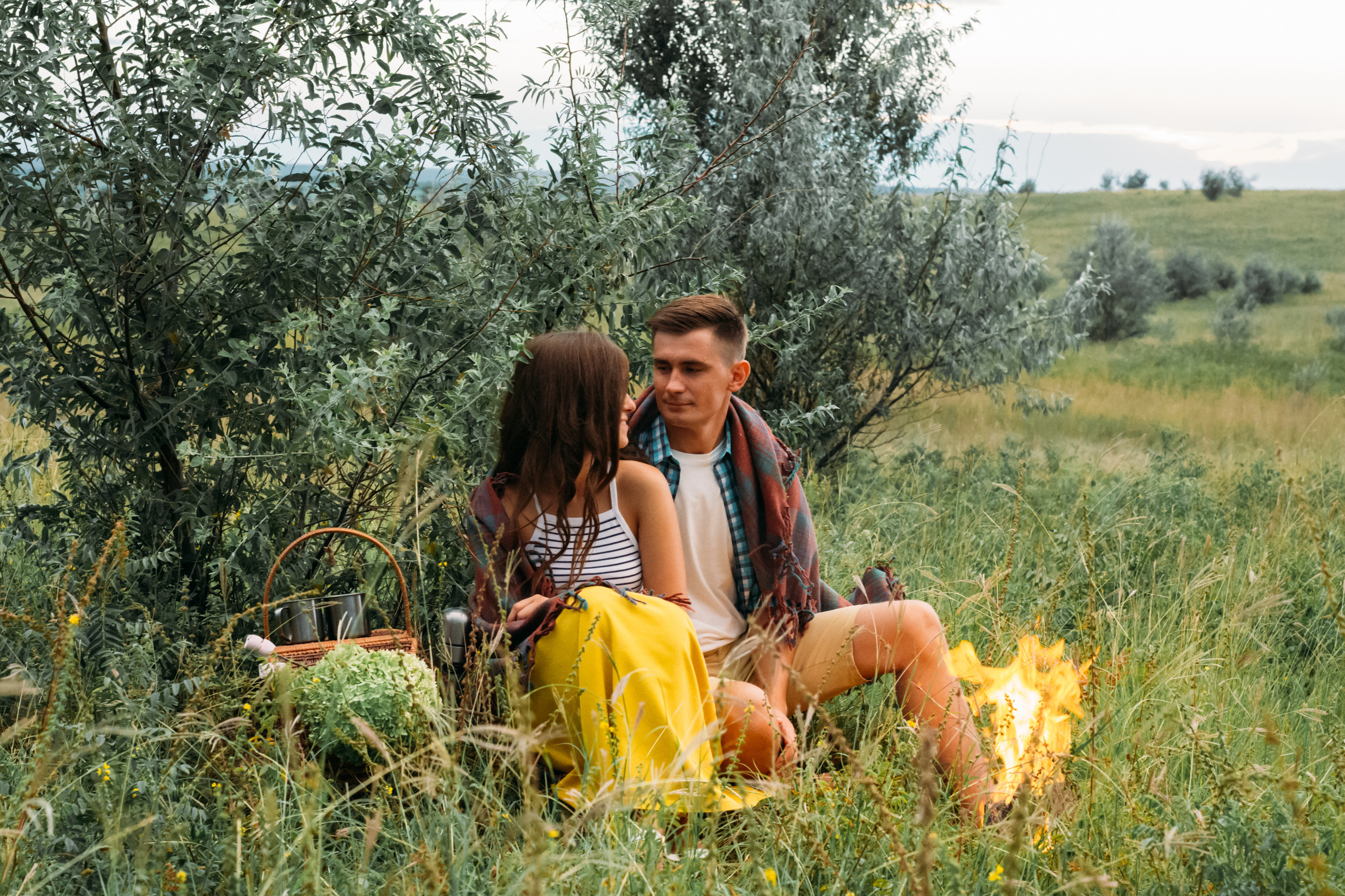 У костра. Фотограф Ким Ангелина