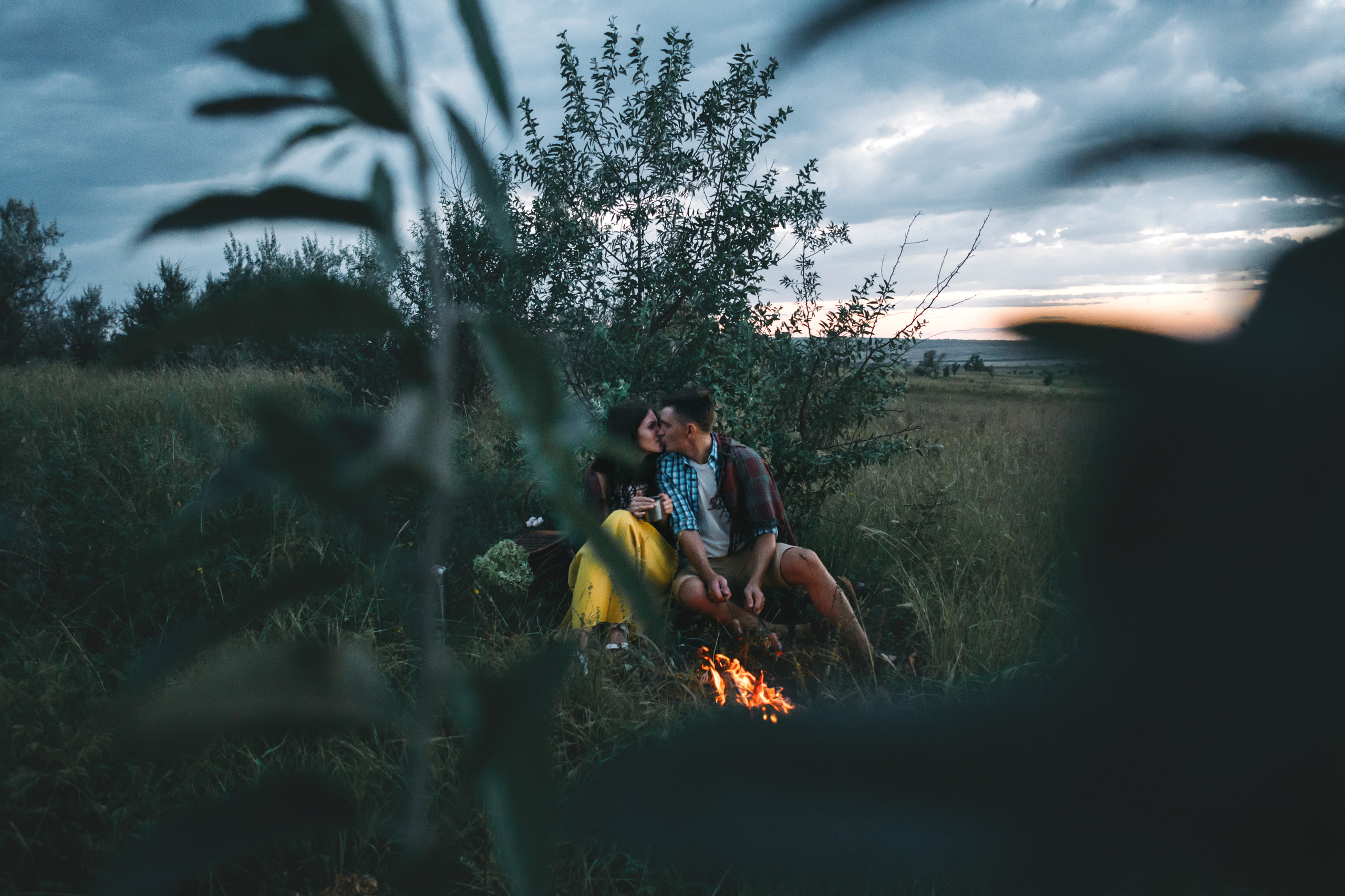 У костра. Фотограф Ким Ангелина