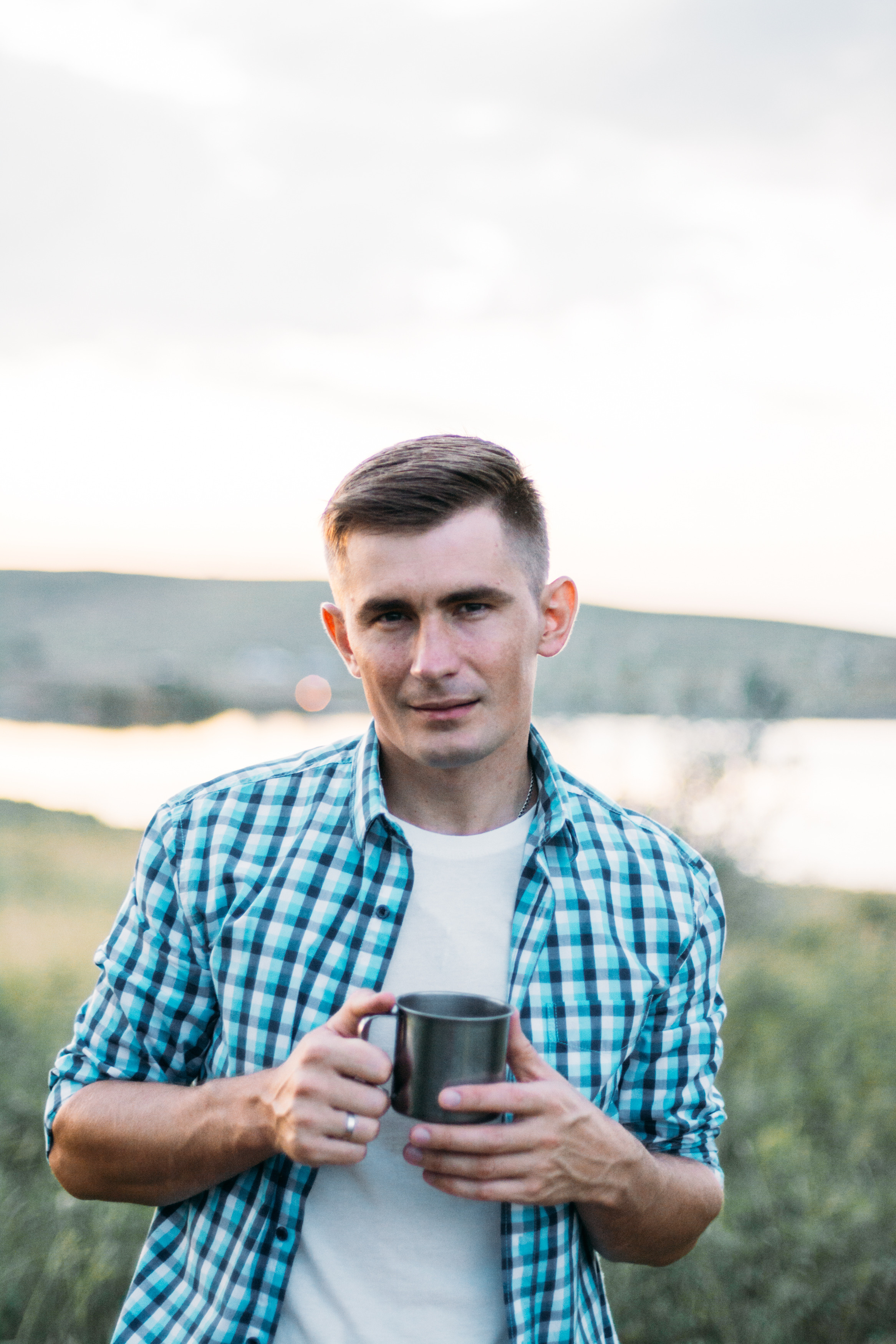 У костра. Фотограф Ким Ангелина