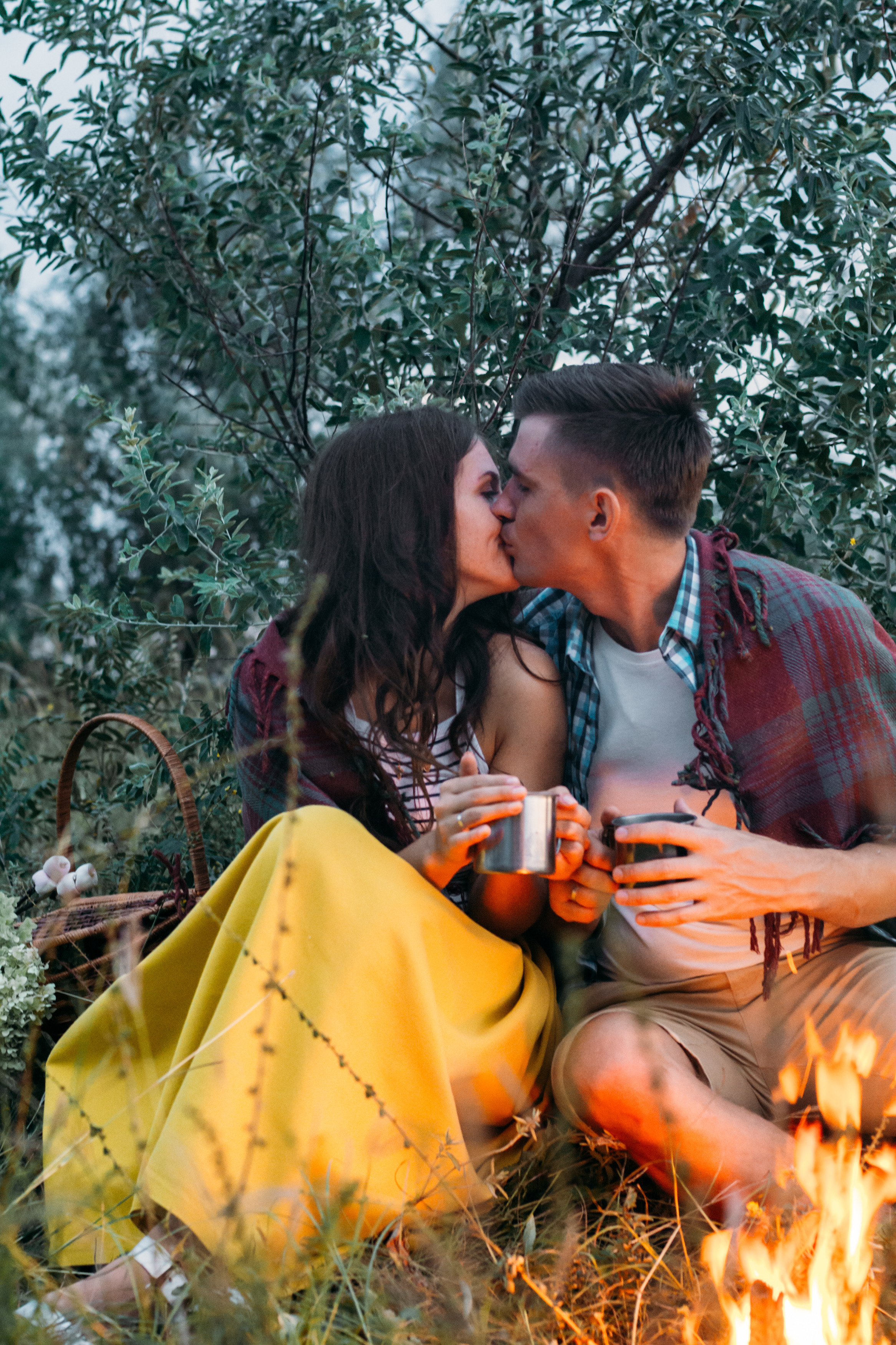 У костра. Фотограф Ким Ангелина