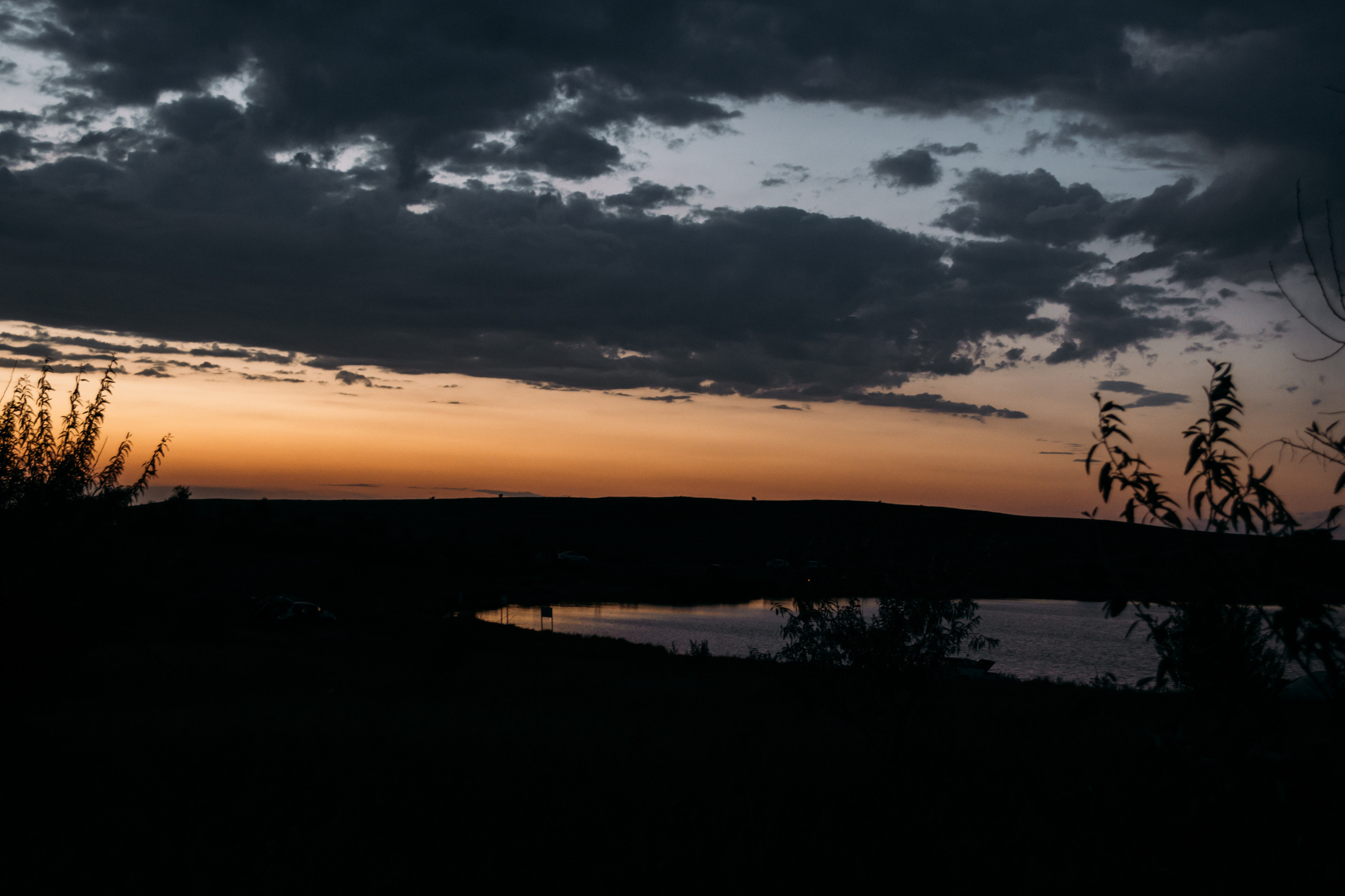 У костра. Фотограф Ким Ангелина