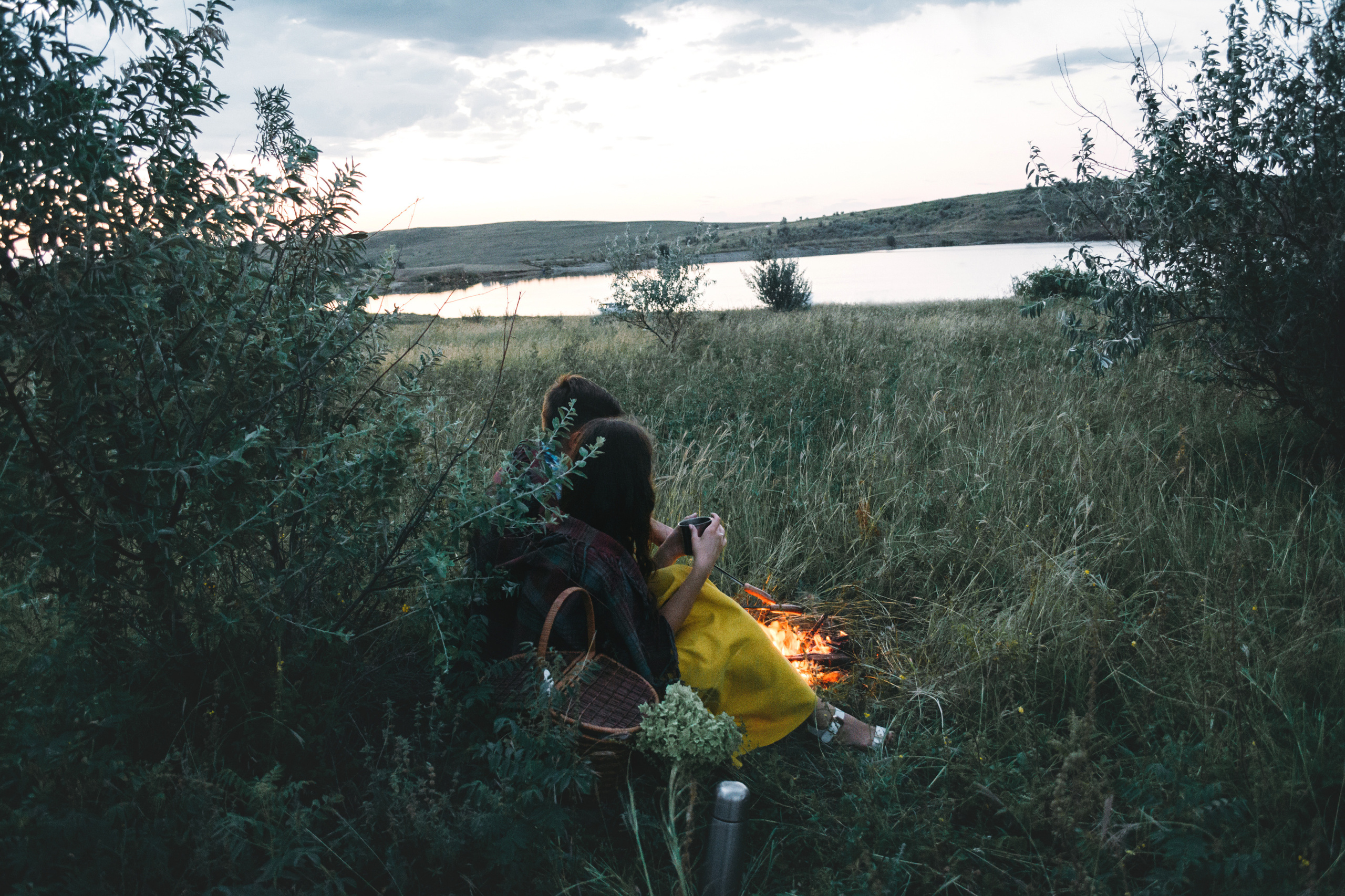 У костра. Фотограф Ким Ангелина