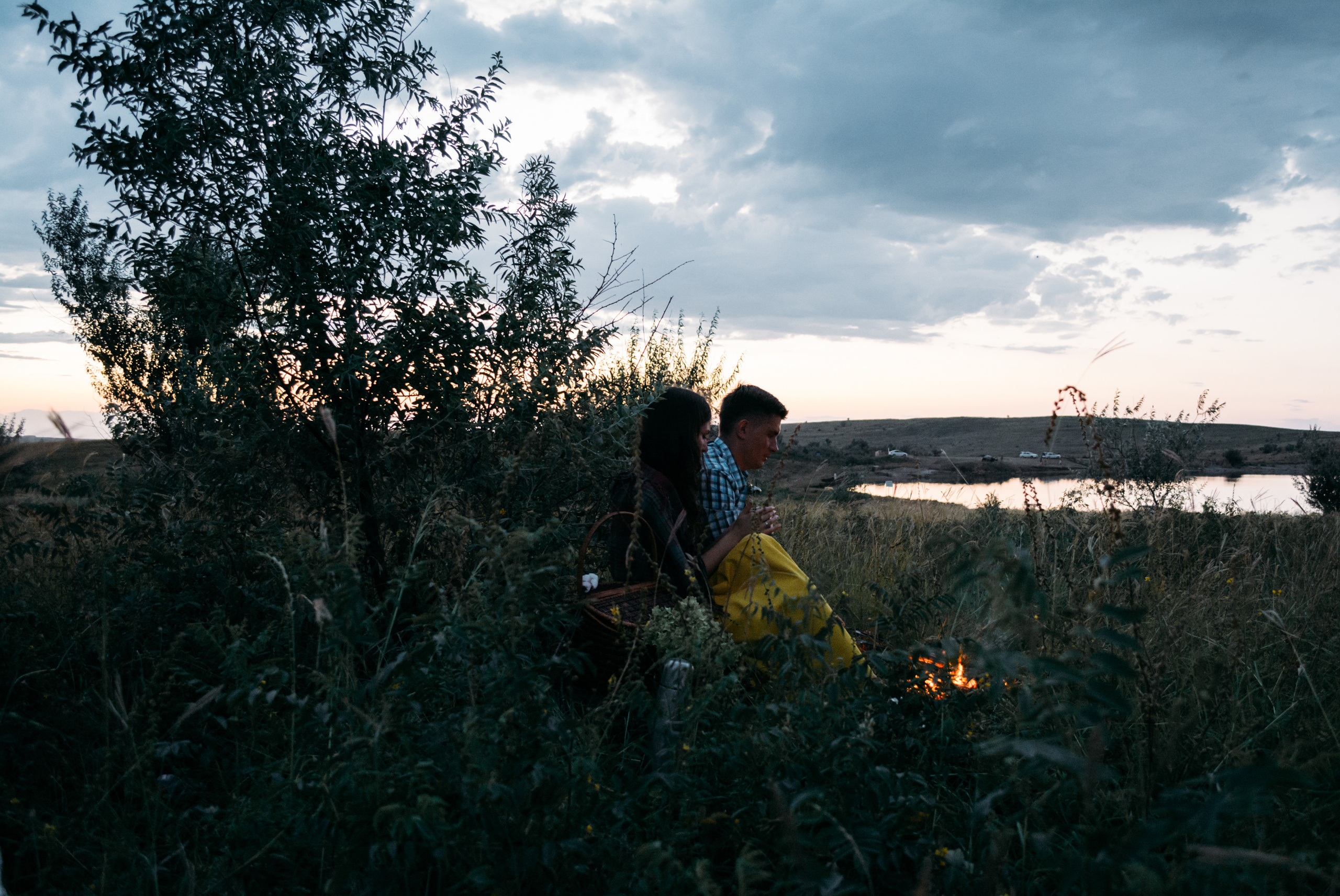 У костра. Фотограф Ким Ангелина