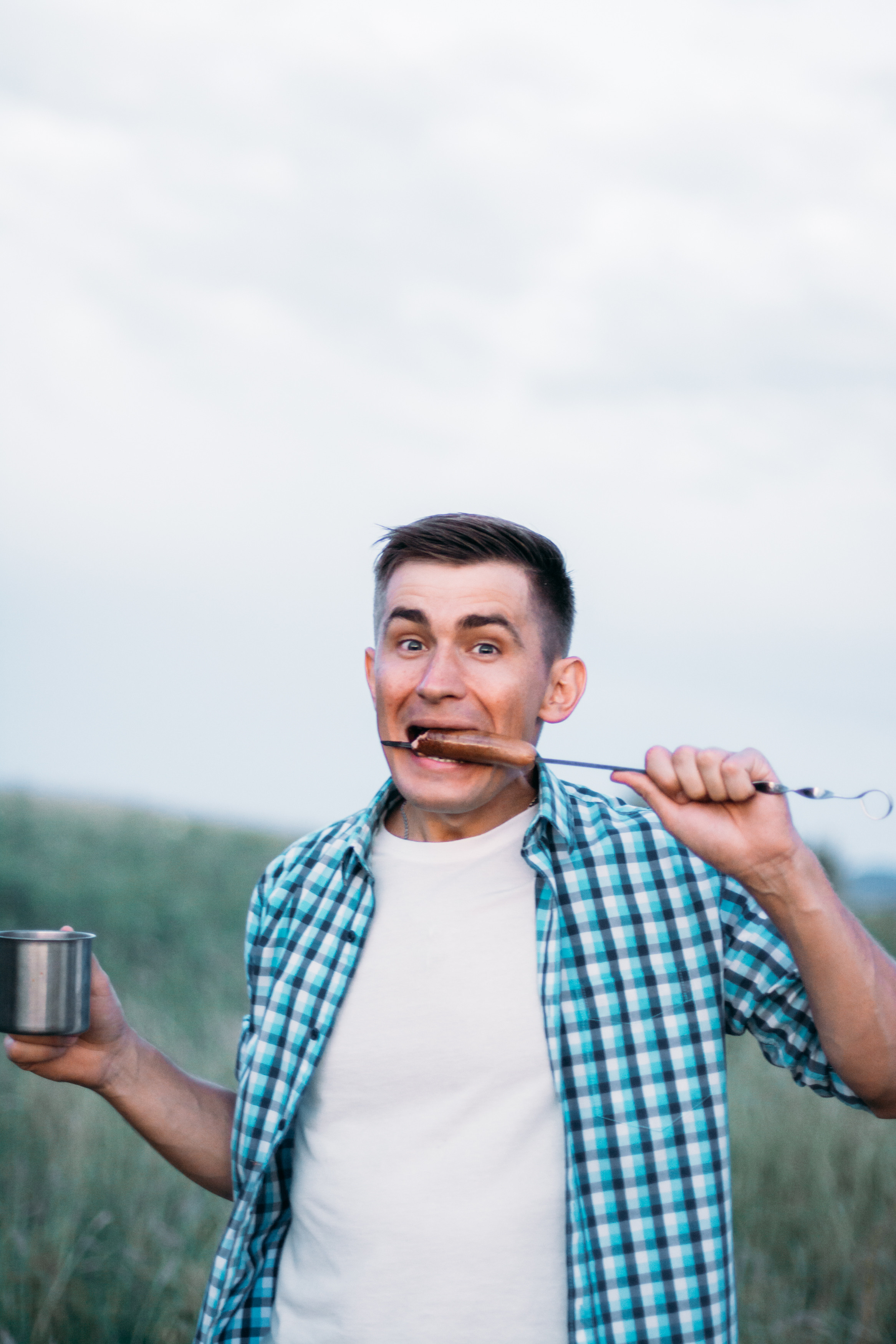 У костра. Фотограф Ким Ангелина