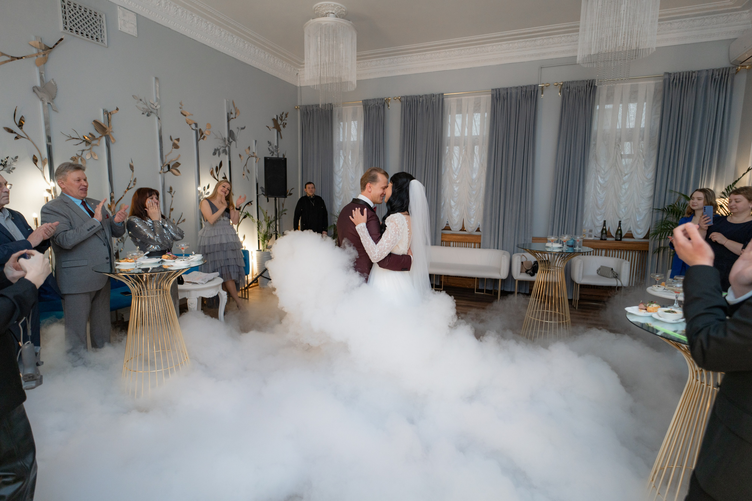 Свадебная фотосессия во дворце 2 на Фурштадской. Свадебный фотограф Александр Невский в Санкт-Петербурге