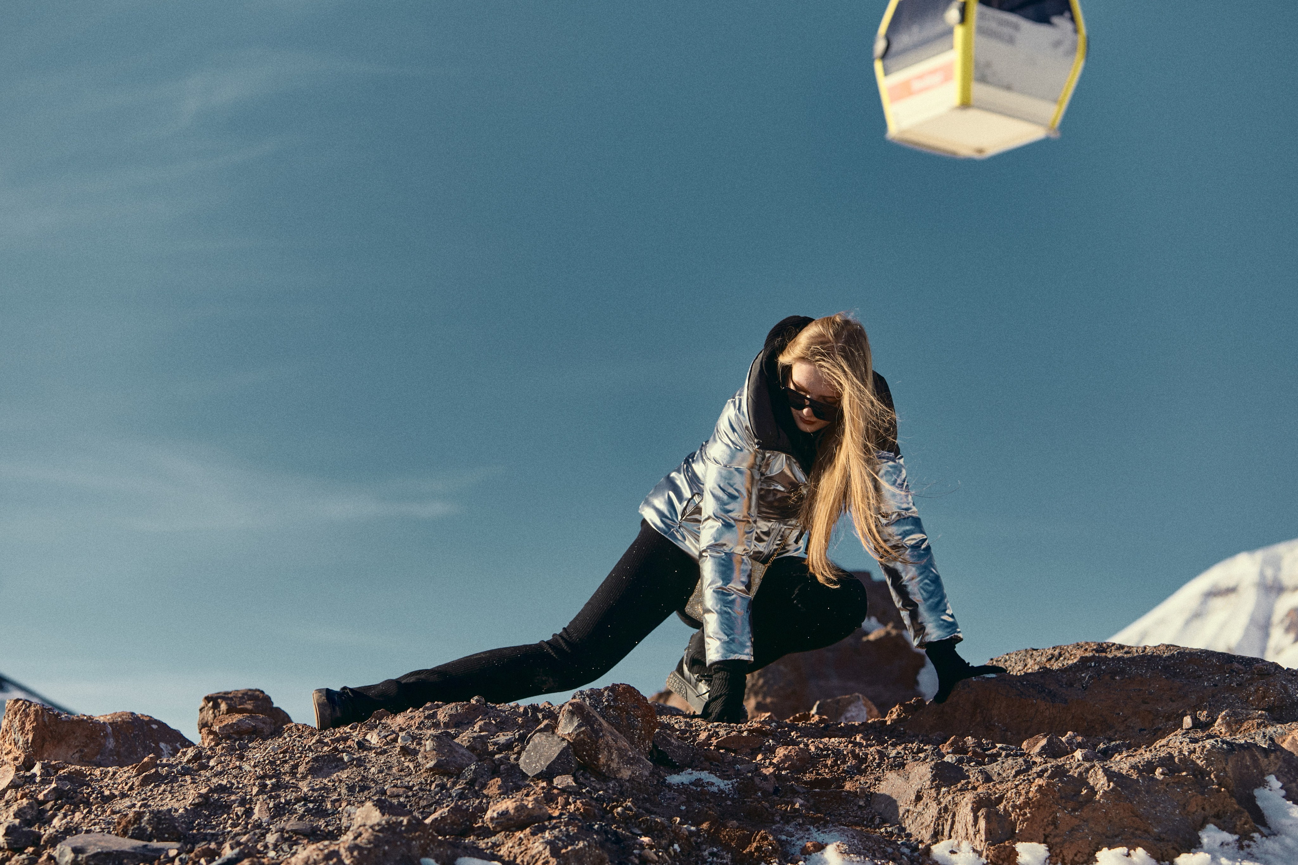 Съемка для бренда одежды в горах под ключ. Фотограф Продюсер в горах КБР / Москва  Нальчик Горы