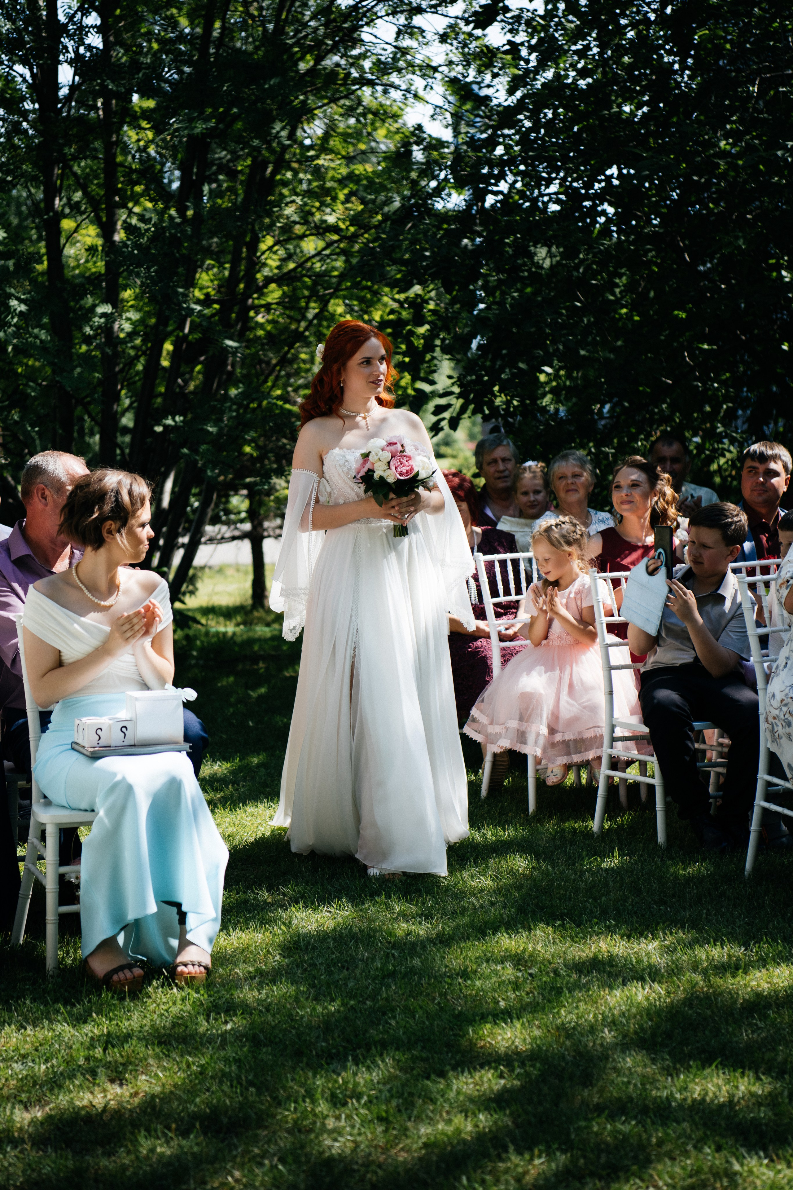 alt="Свадебная фотосессия в Барнауле. Свадебный фотограф Анна Глухова"